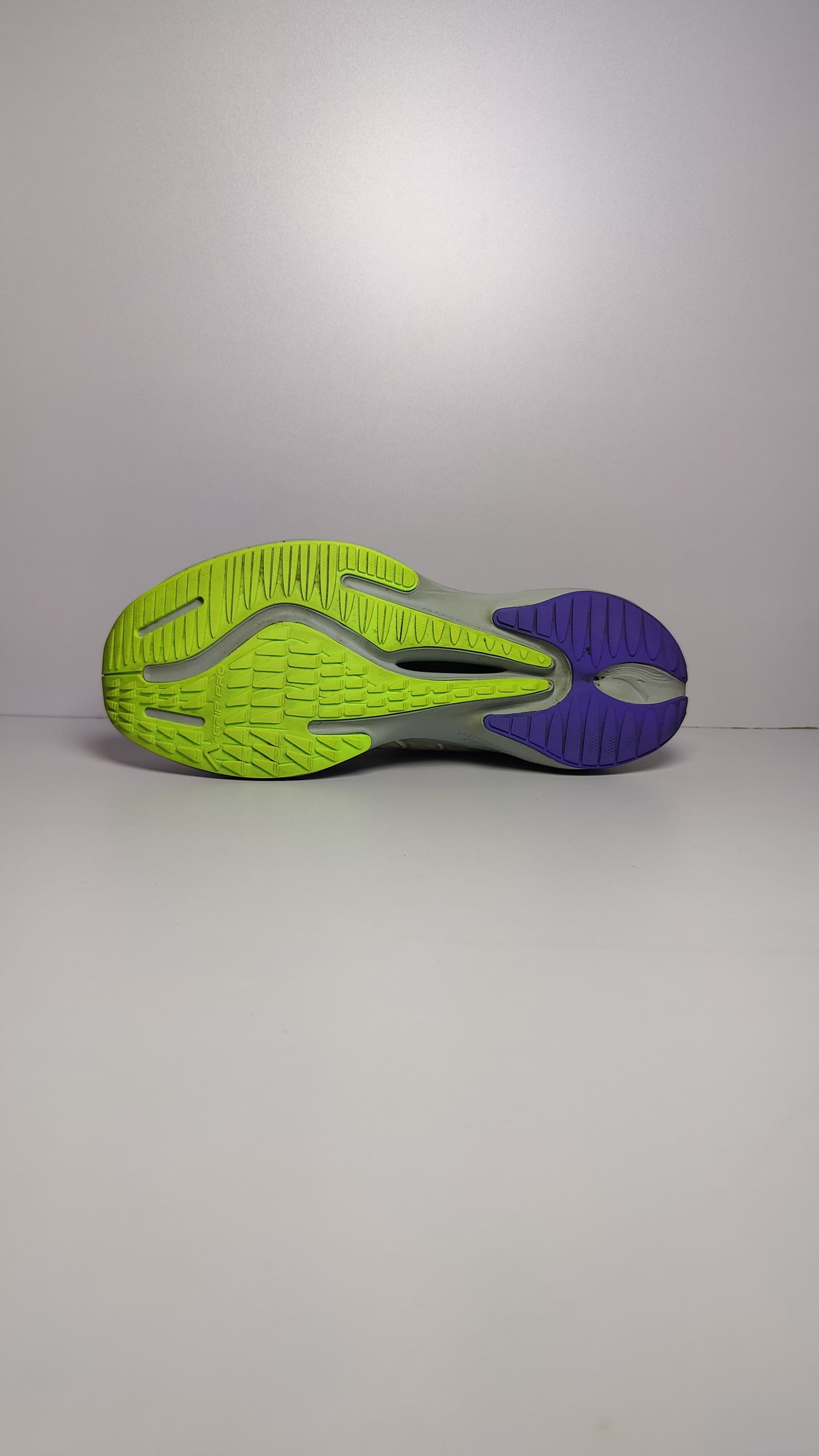 Anta Cross-Training Shoes – White/Blue/Black