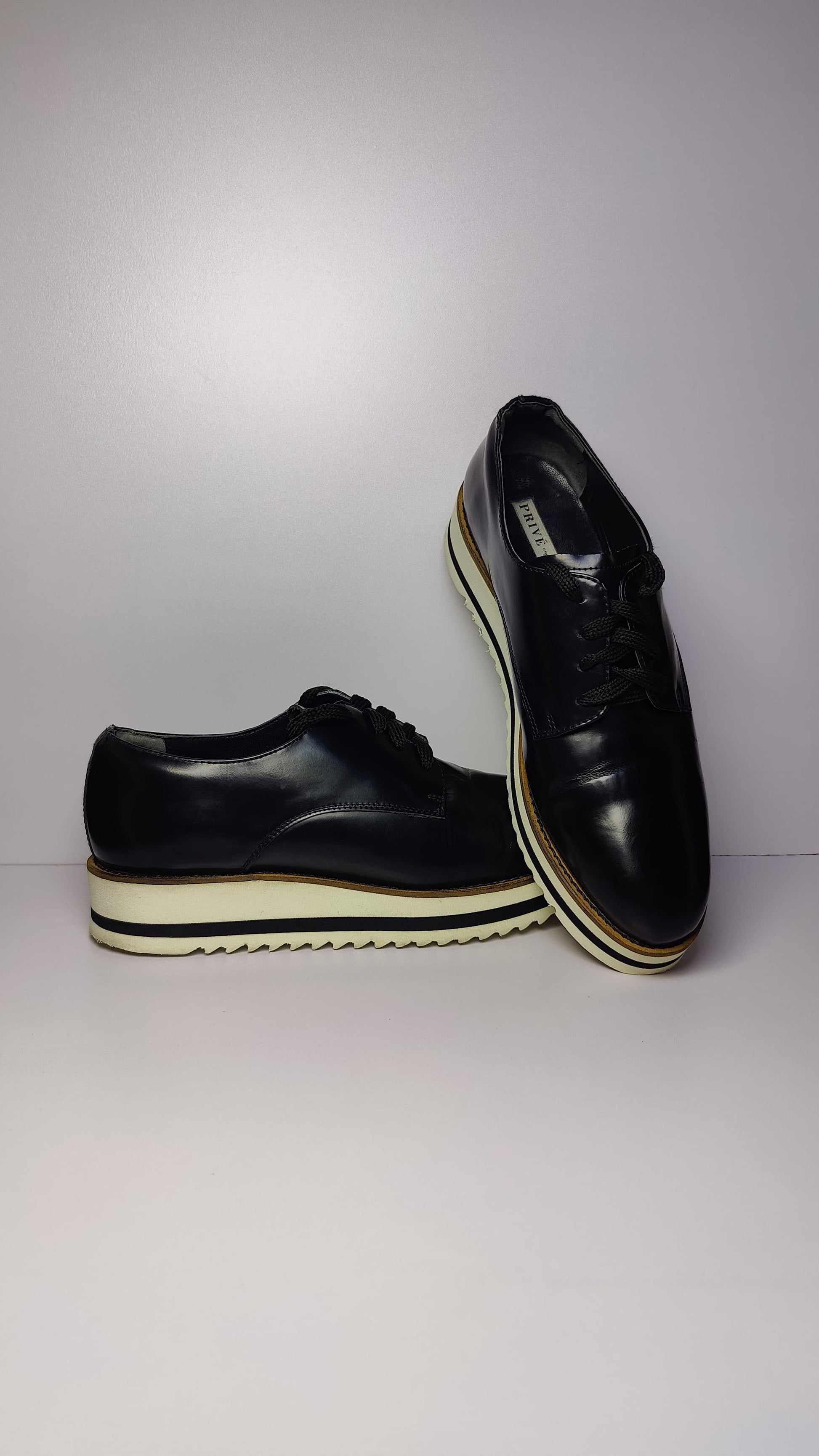 Summit by White Mountain Heeled Oxford
