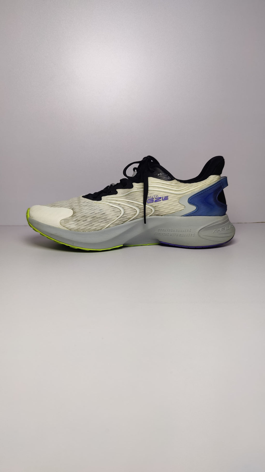 Anta Cross-Training Shoes – White/Blue/Black