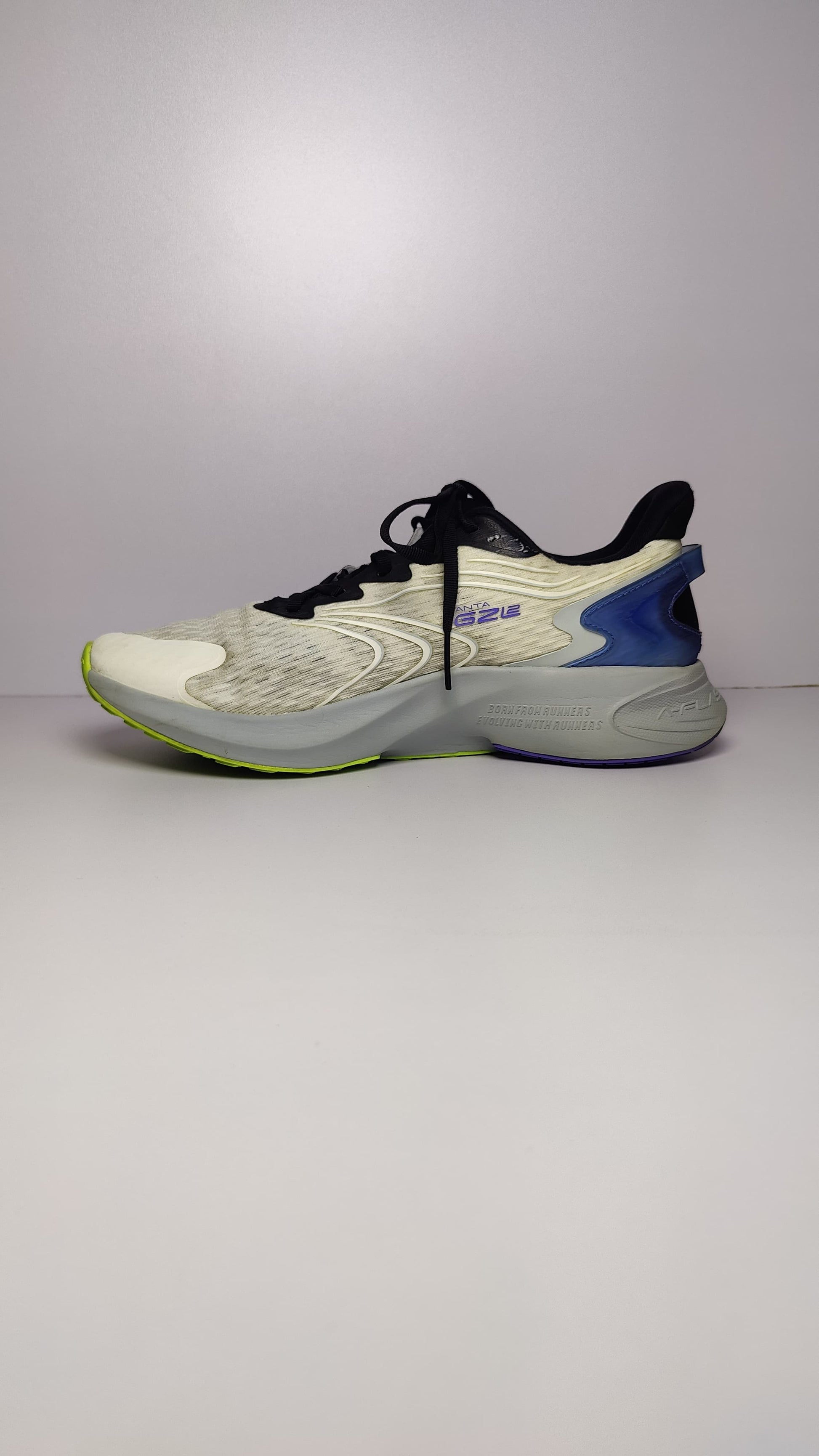 Anta Cross-Training Shoes – White/Blue/Black