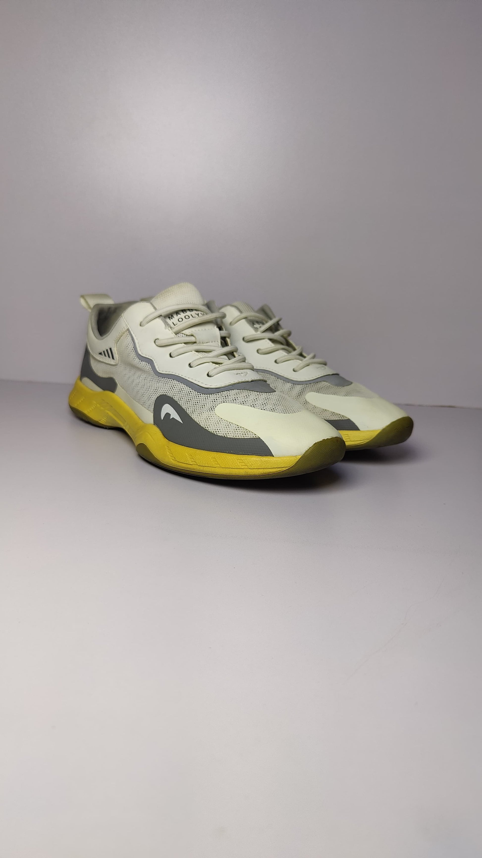 Open-Air Breathable Sneakers