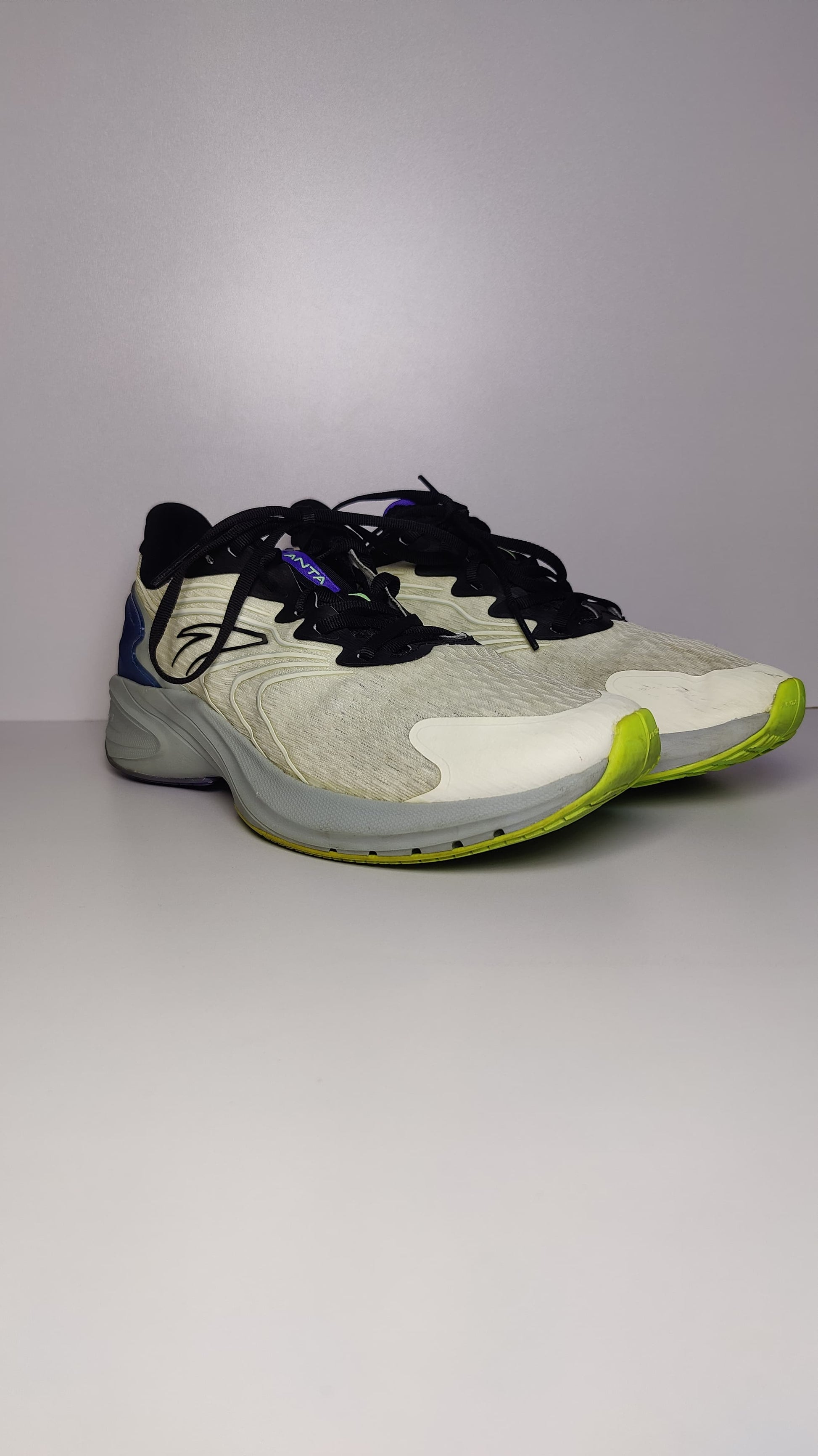 Anta Cross-Training Shoes – White/Blue/Black