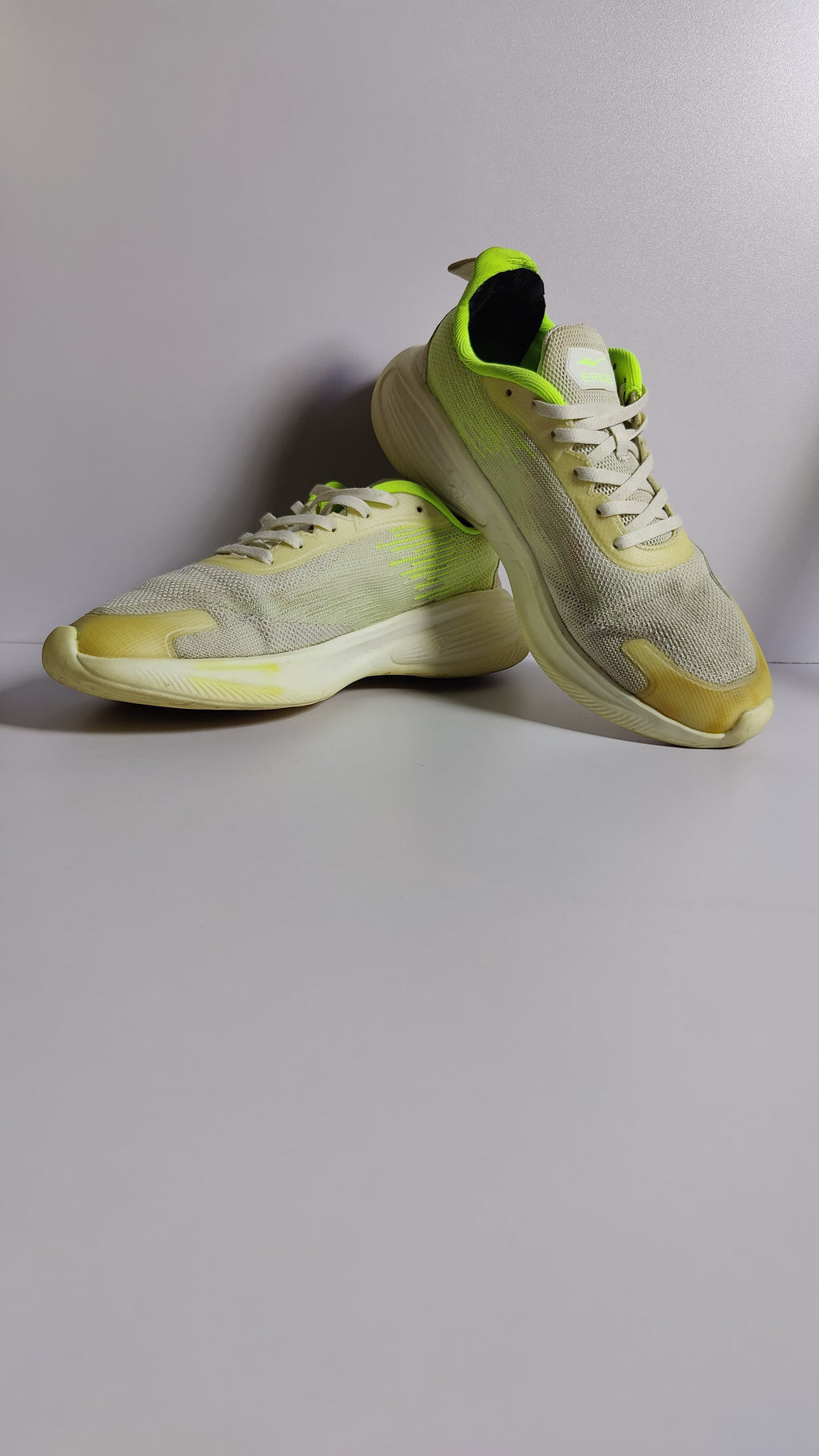 Erke Bullets Running Shoes – White/Green (Men’s)