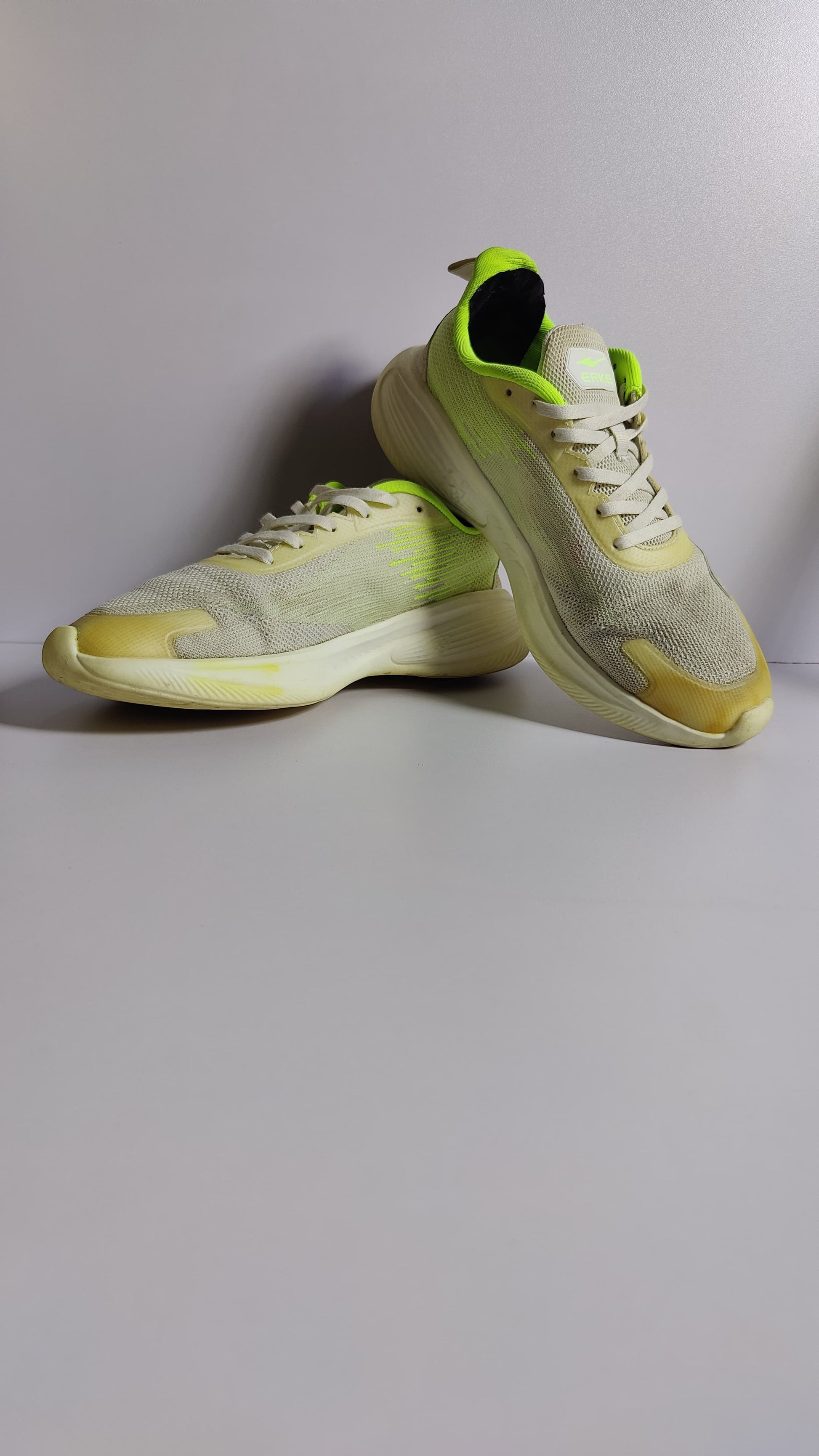 Erke Bullets Running Shoes – White/Green (Men’s)