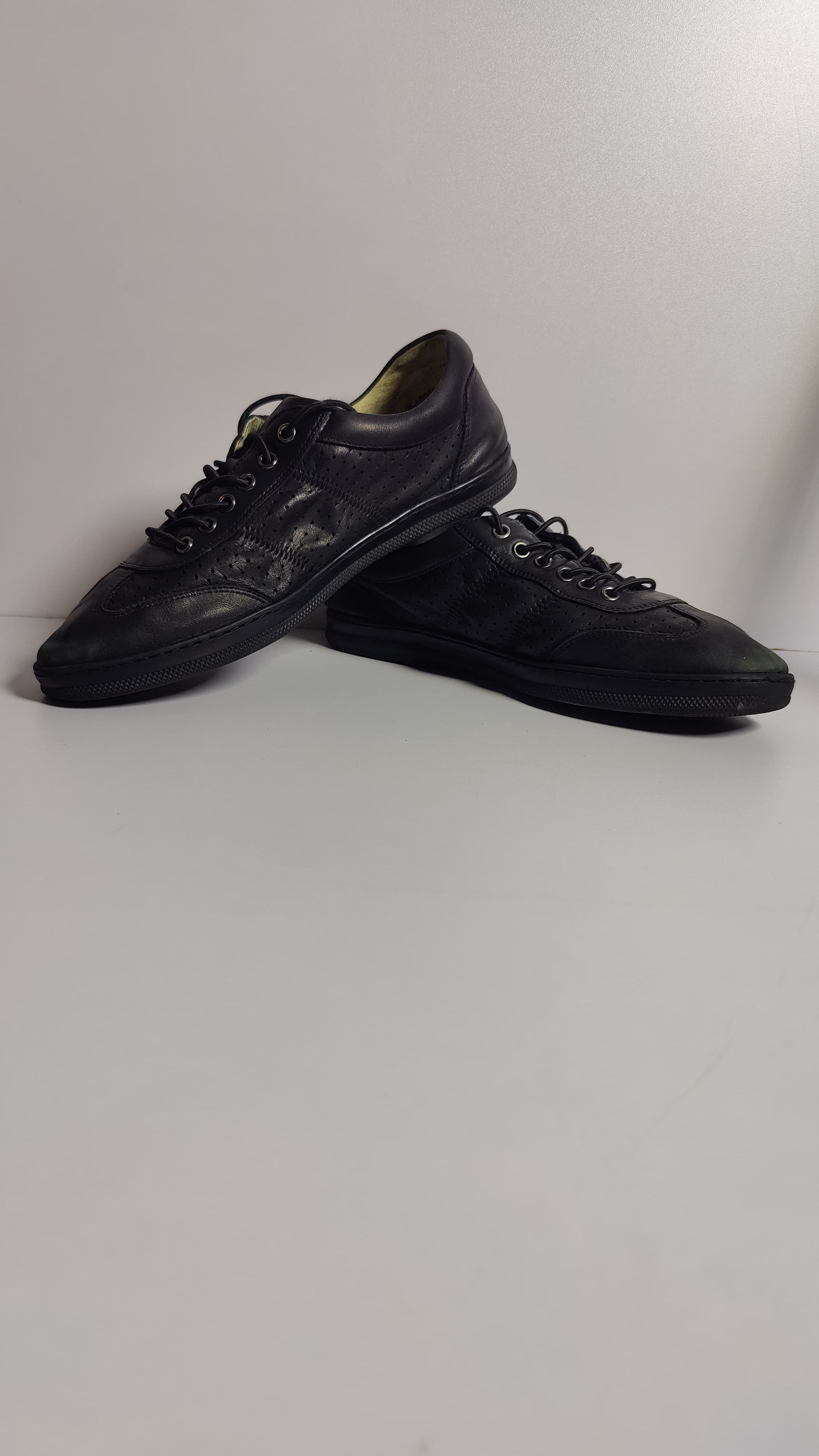 Women’s Black Comfortable Shoes