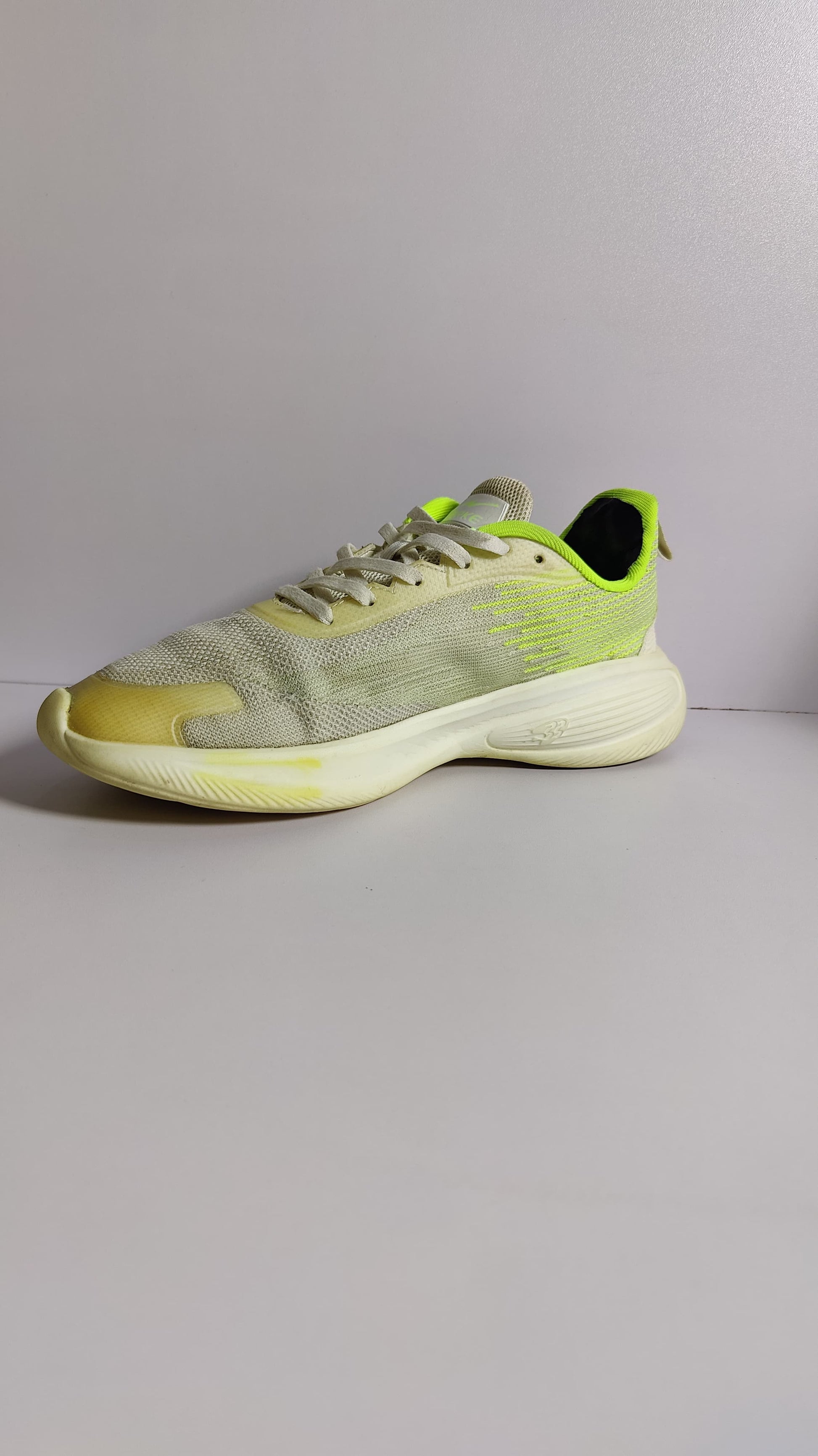 Erke Bullets Running Shoes – White/Green (Men’s)