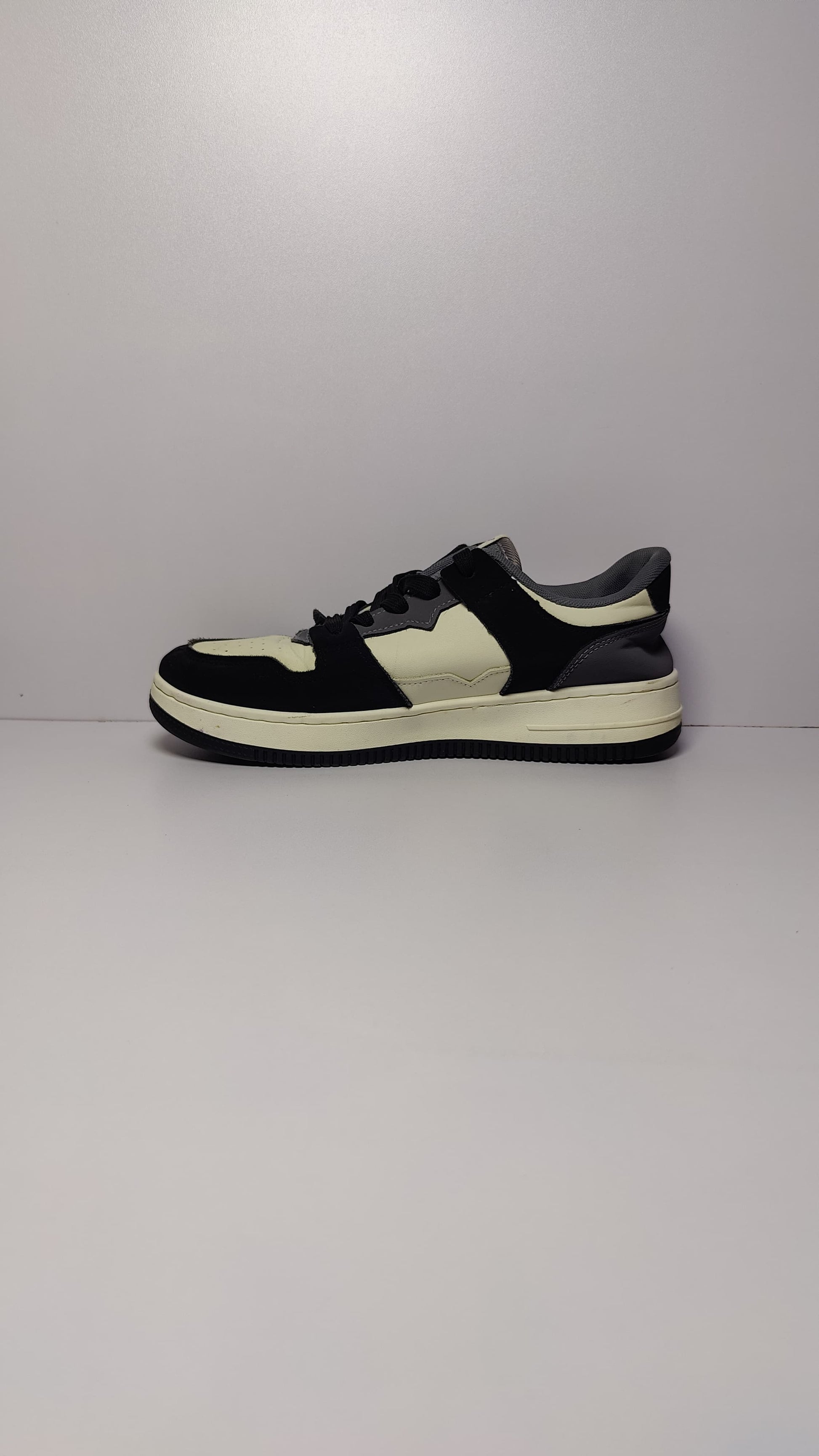 Warrior Air Force 1 Low Top Skateboard Shoes