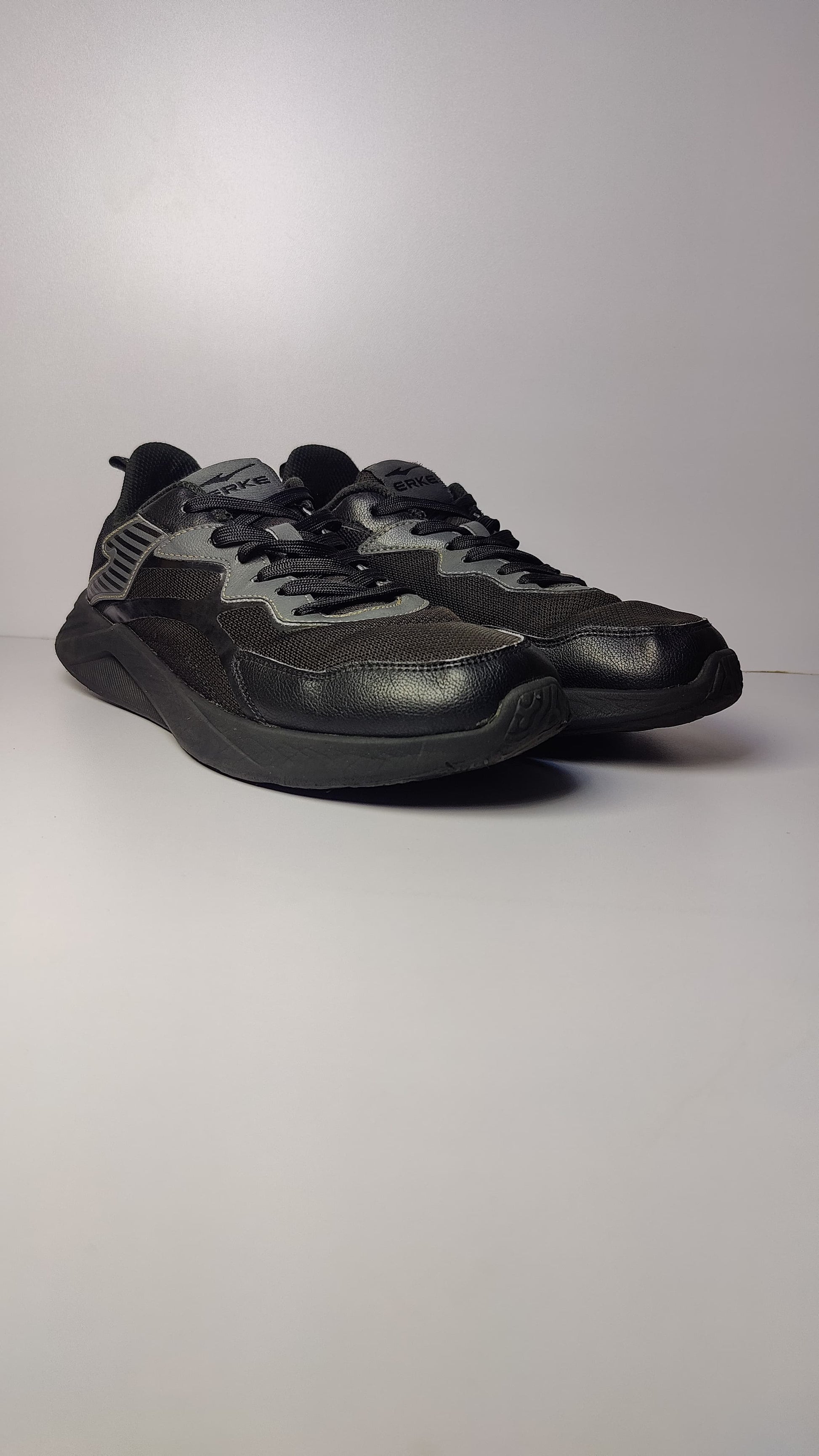 QIAODAN Men’s Running Shoes – Black