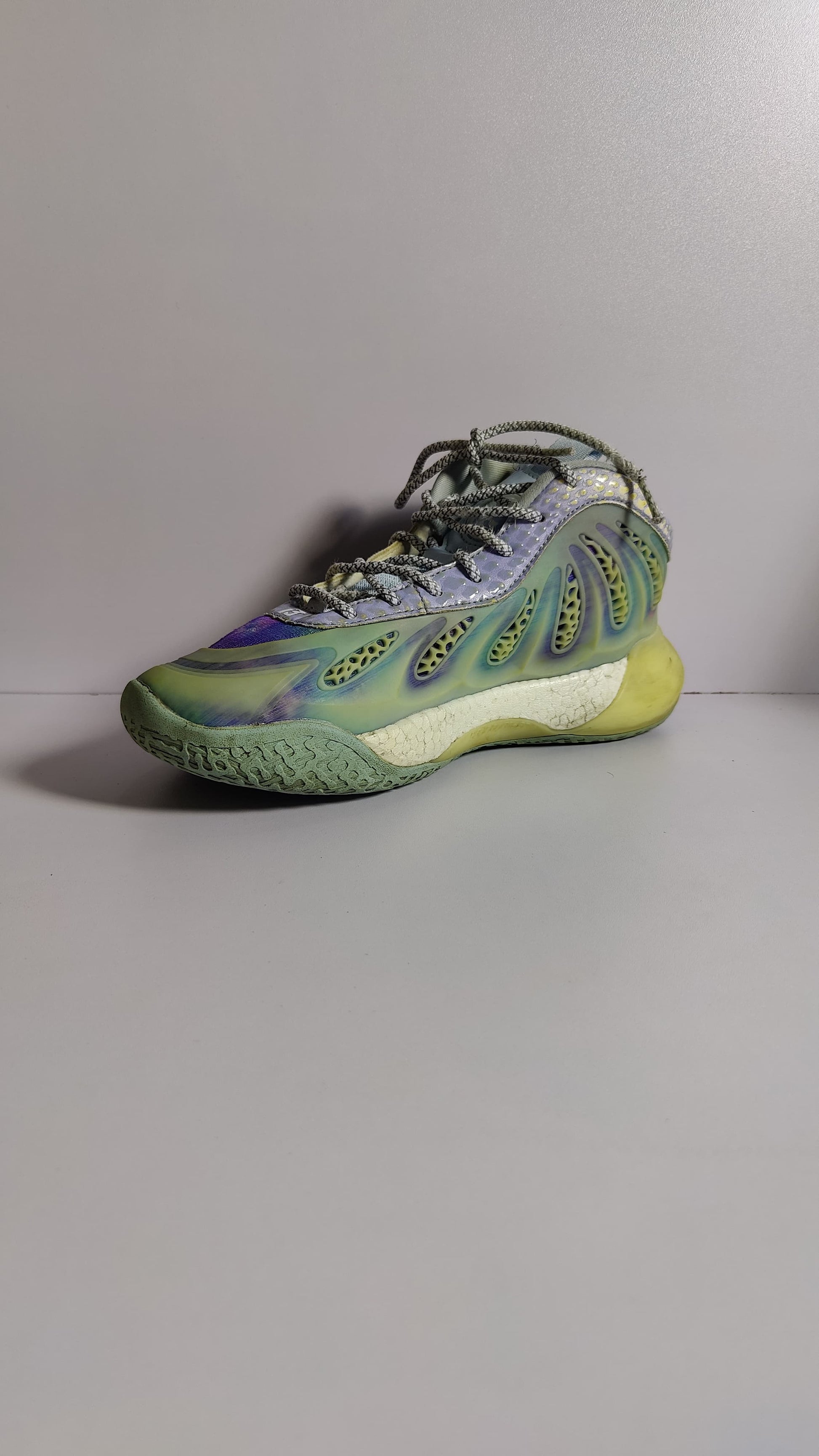 High-Top Basketball & Sports Shoes