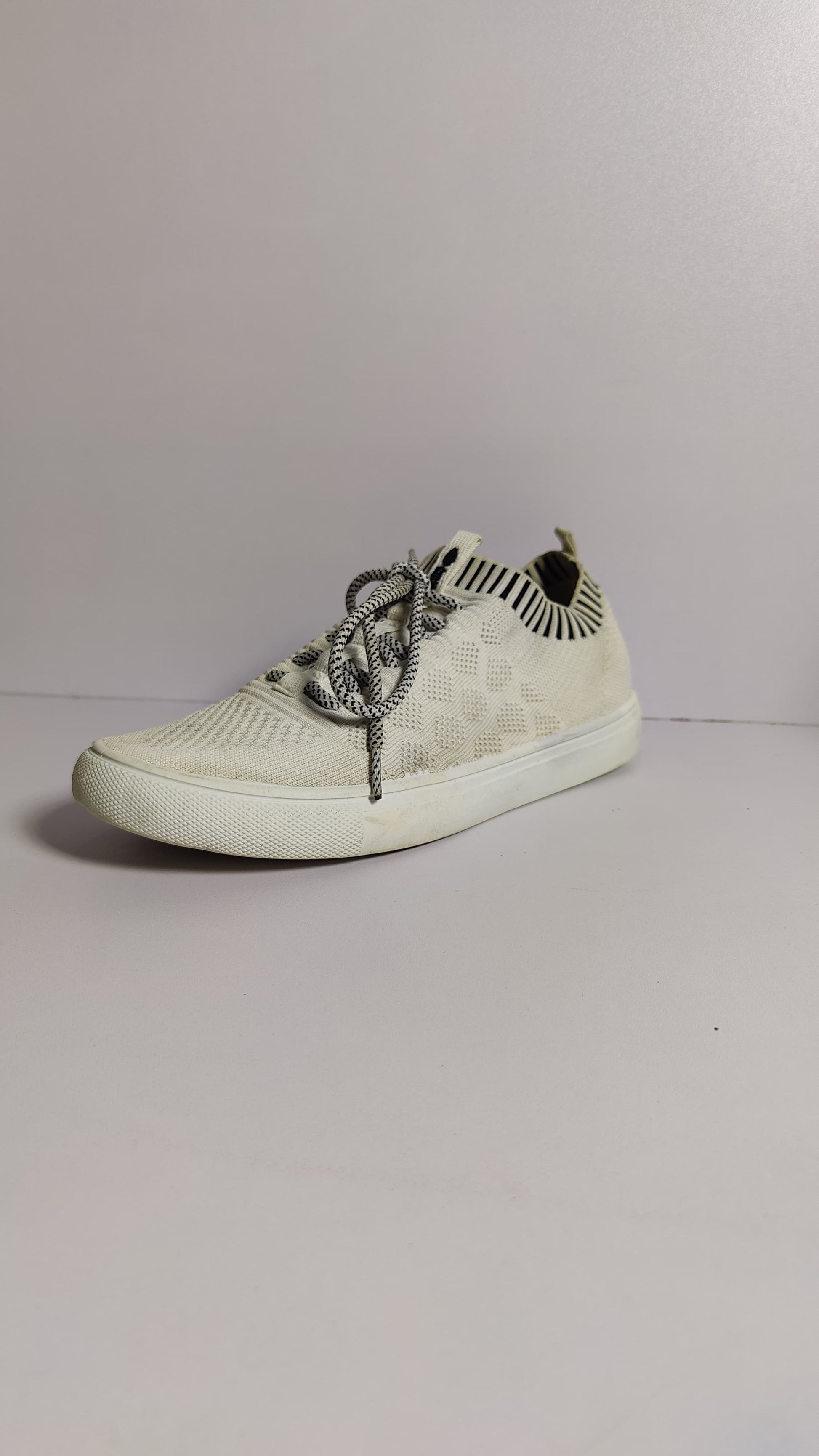 Blowfish Malibu Sneakers – Size 11