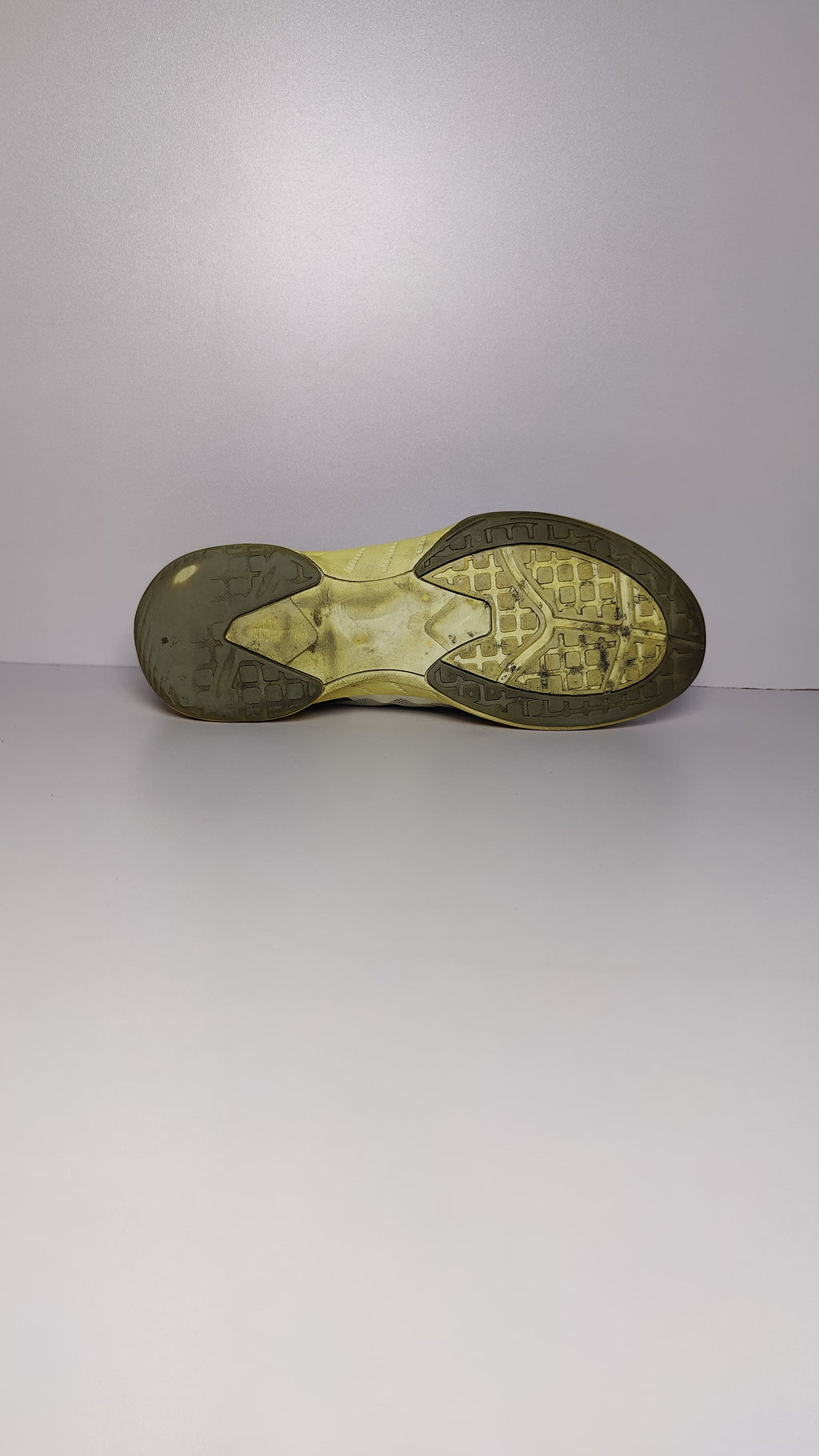 Open-Air Breathable Sneakers