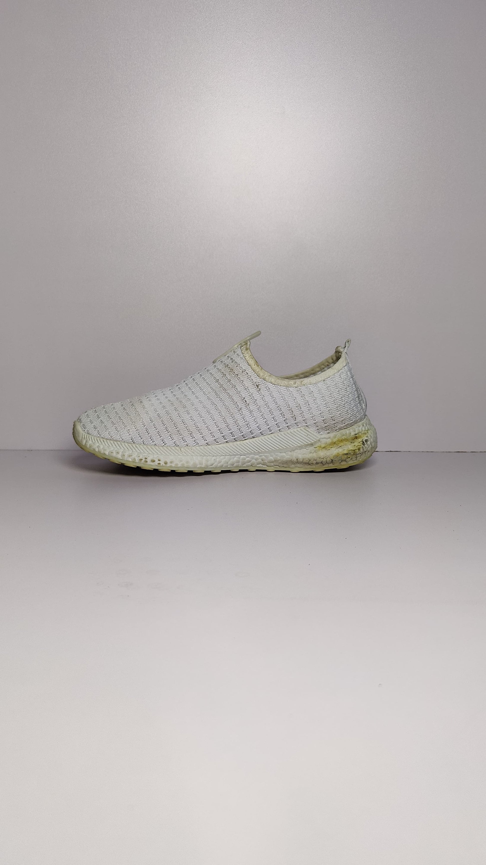 Women's Low-Top White Shoes