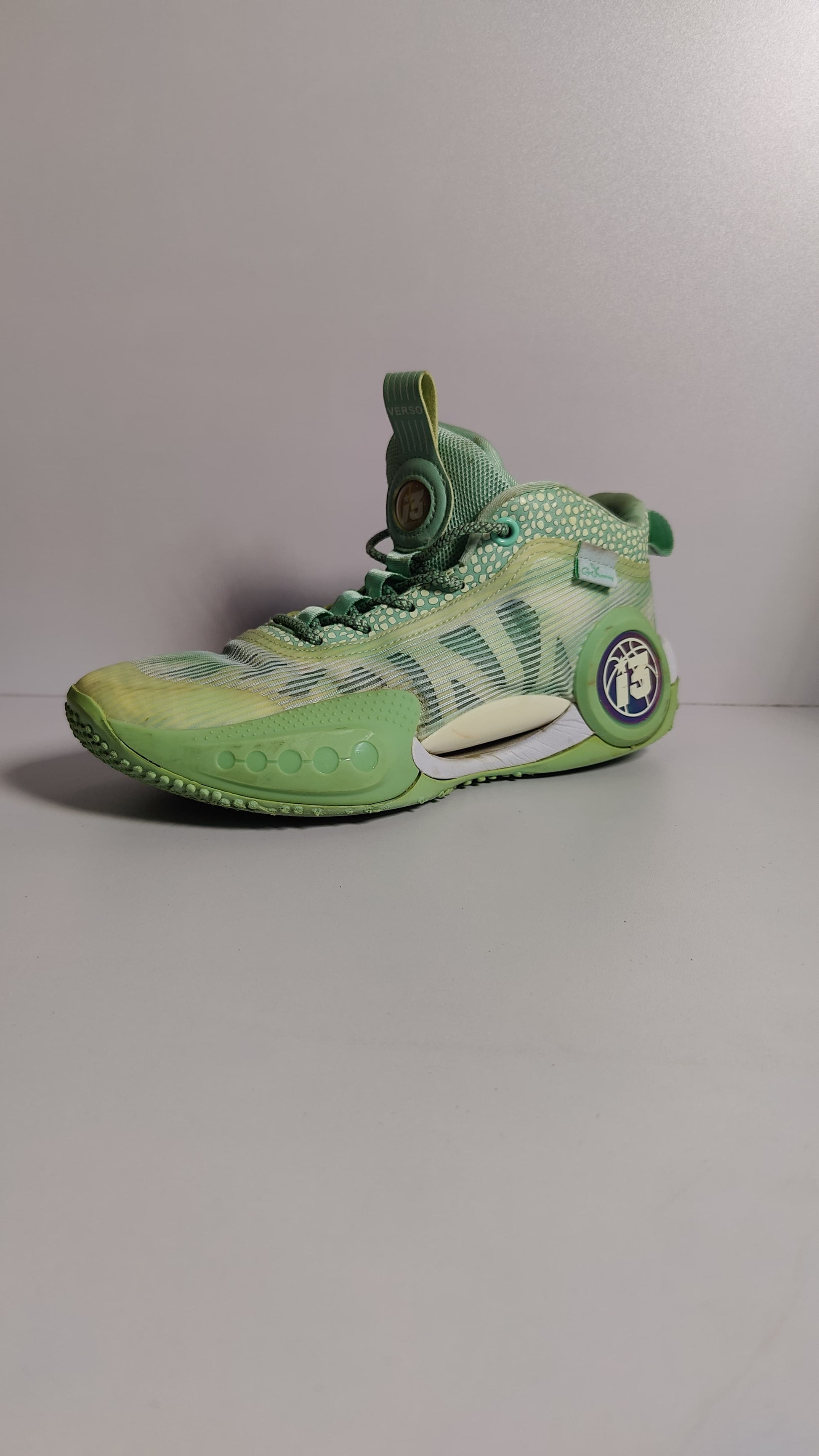 Fluorescent Luminous Basketball Sneakers