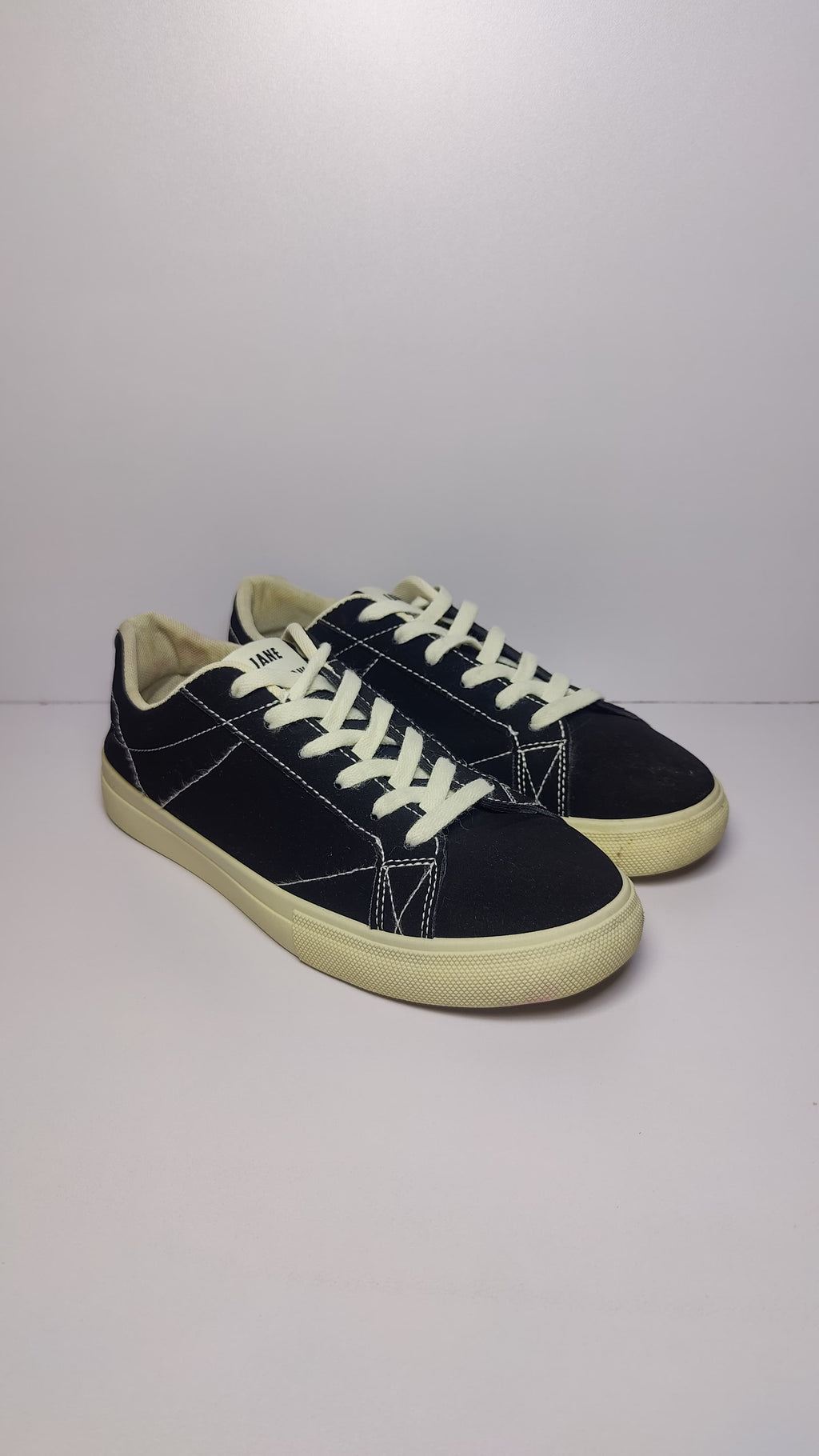 Jane Harlow Casual Sneakers