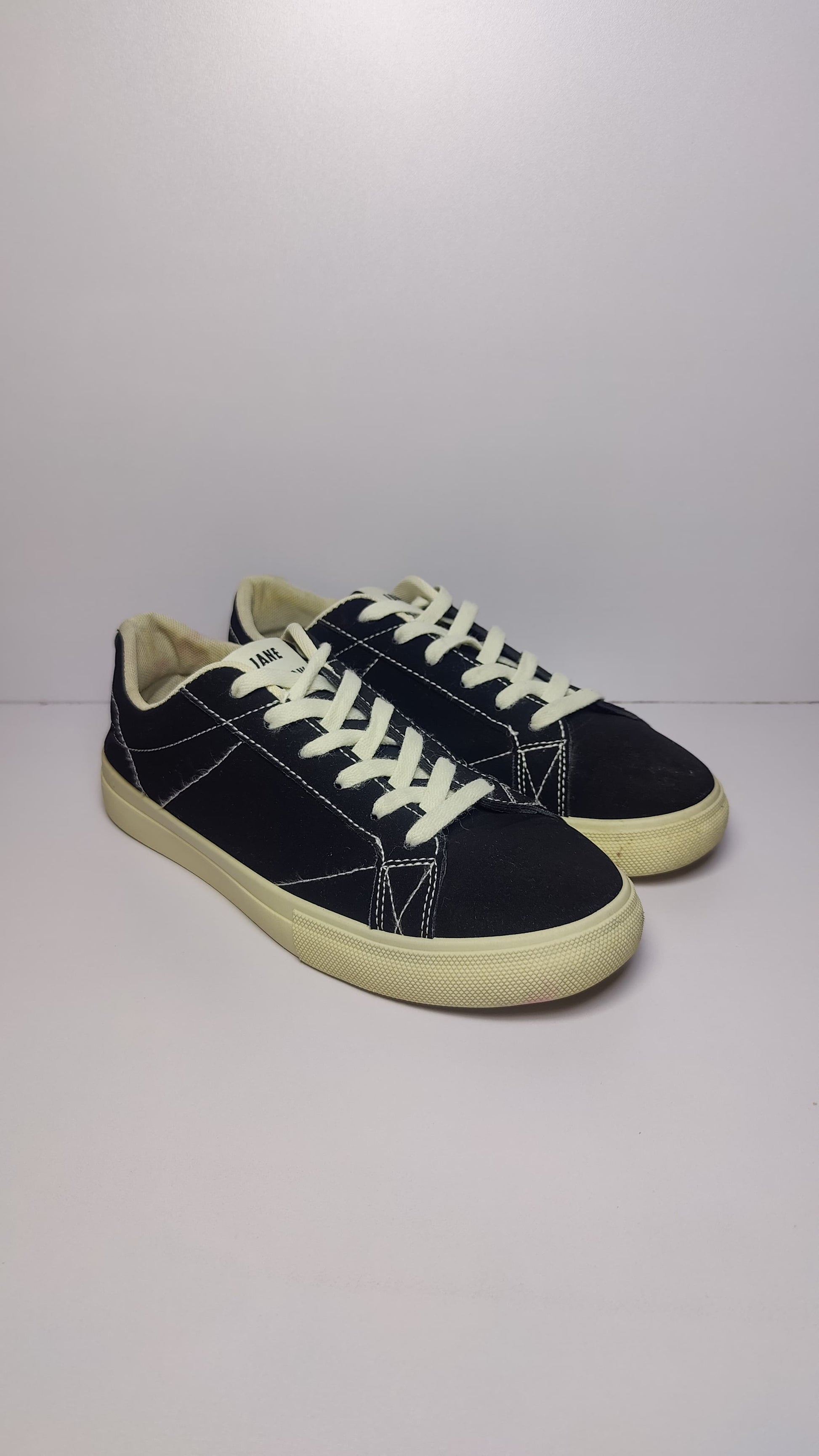Jane Harlow Casual Sneakers