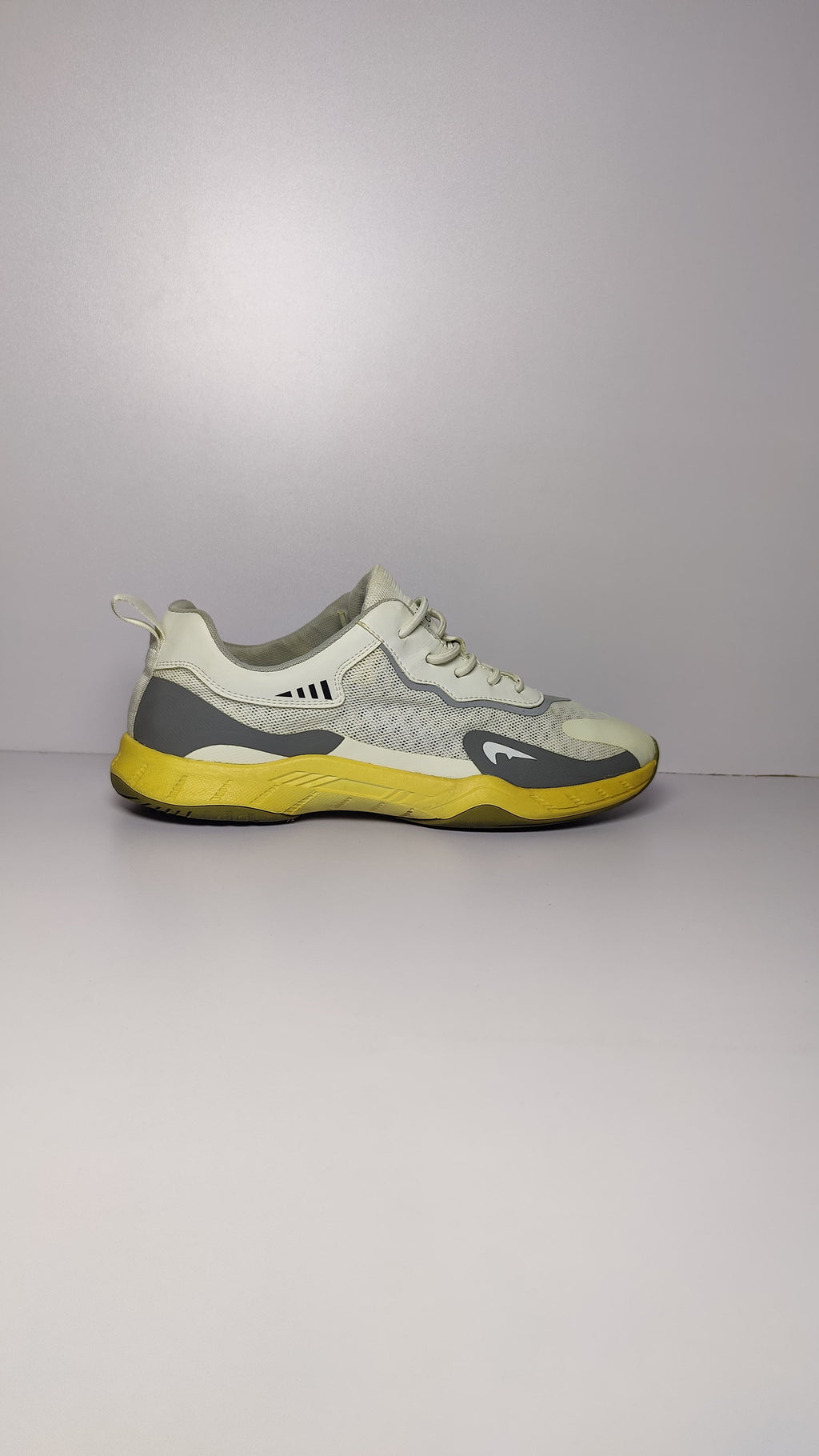 Open-Air Breathable Sneakers