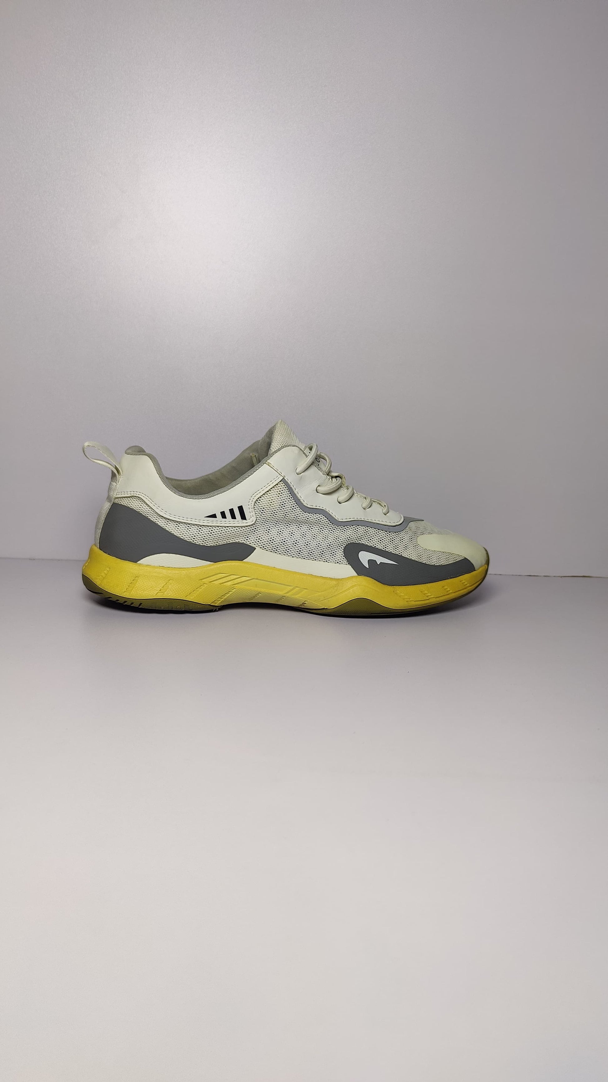 Open-Air Breathable Sneakers