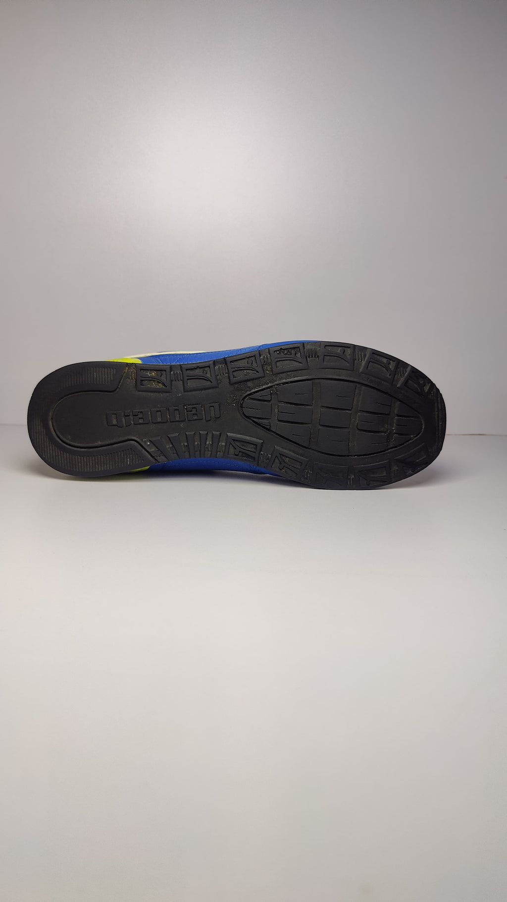 Shaq Basketball Shoes – Blue & Parrot