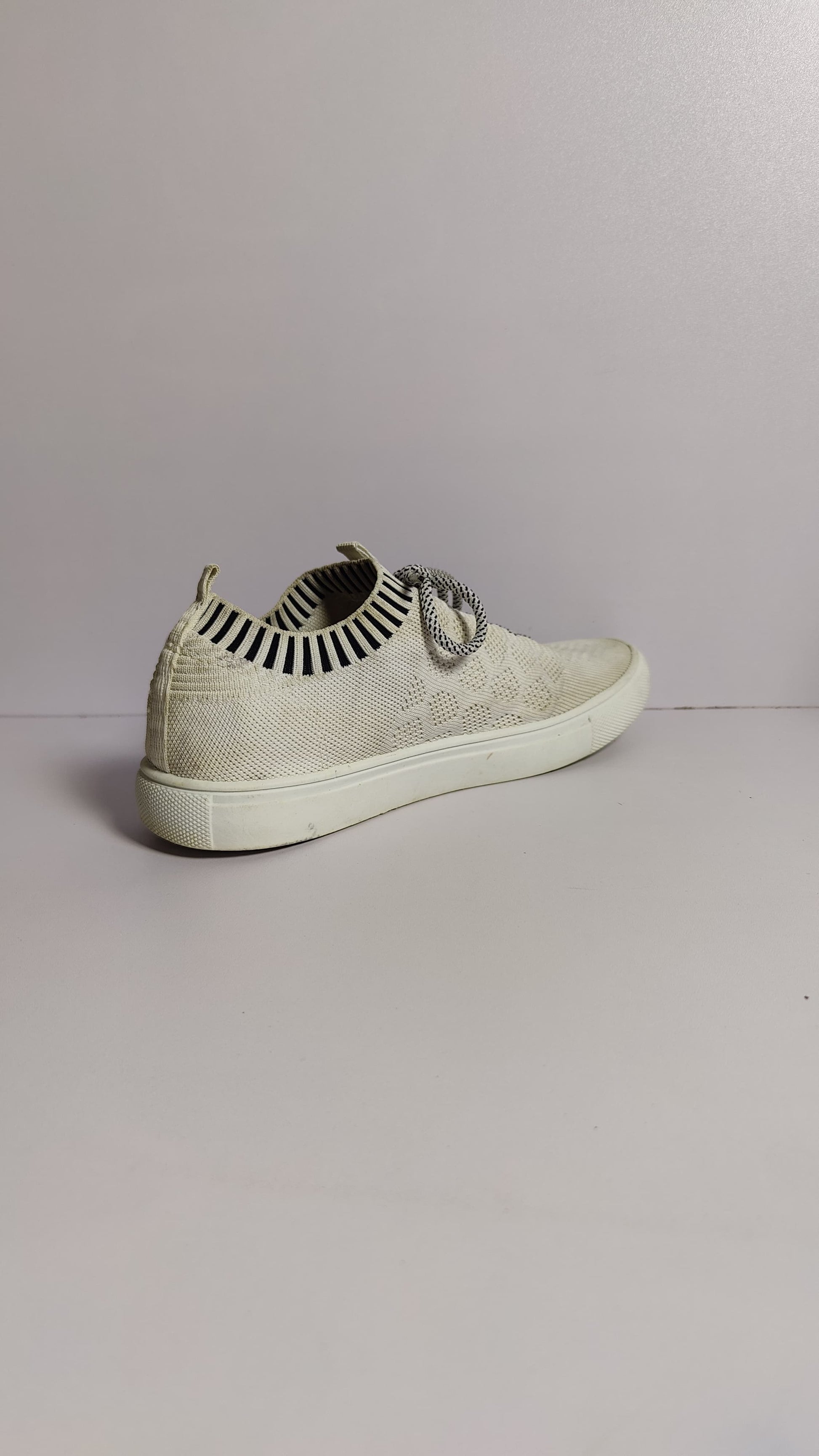 Blowfish Malibu Sneakers – Size 11