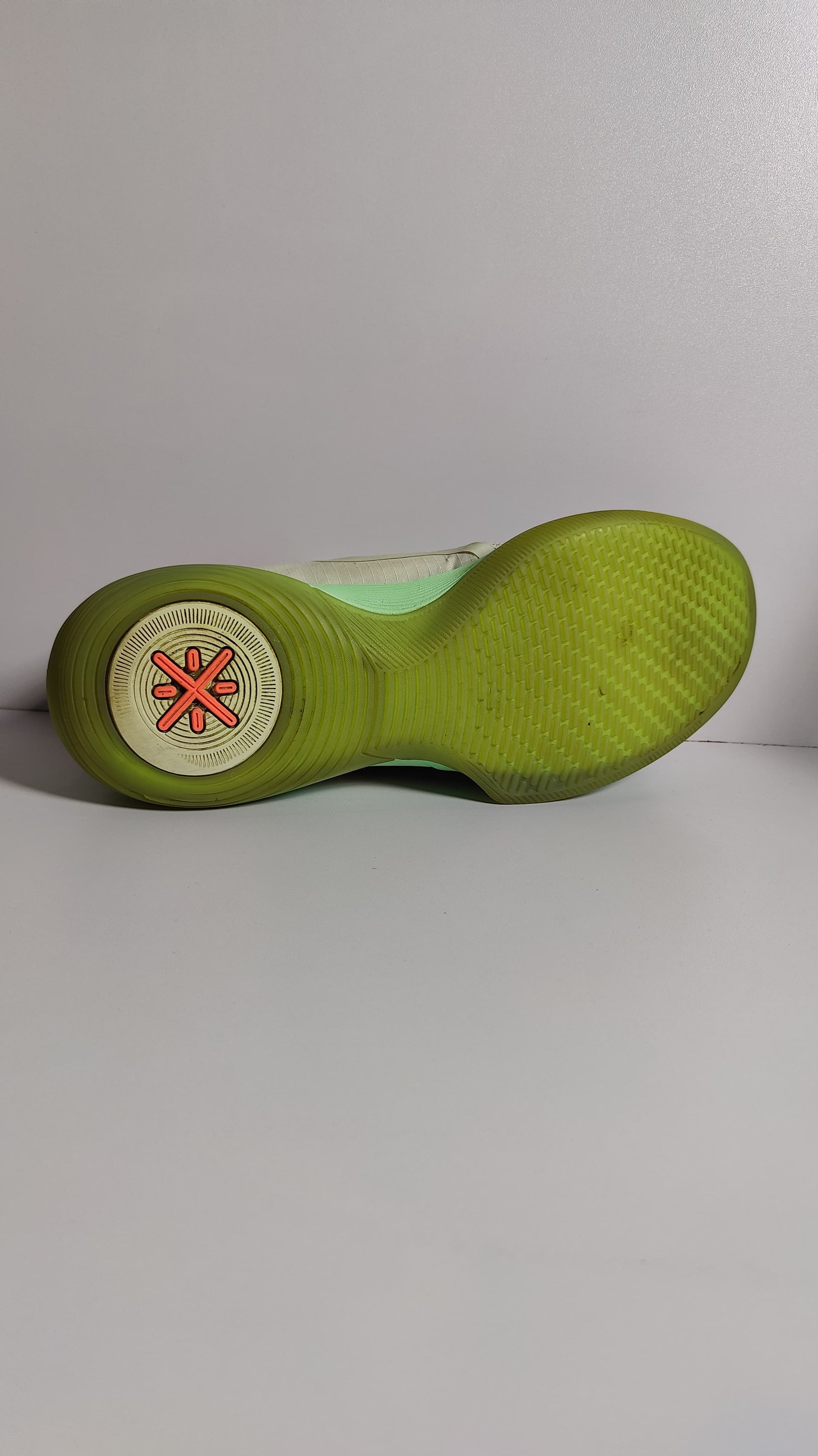 Li-Ning Wade Flash – Pearl Powder