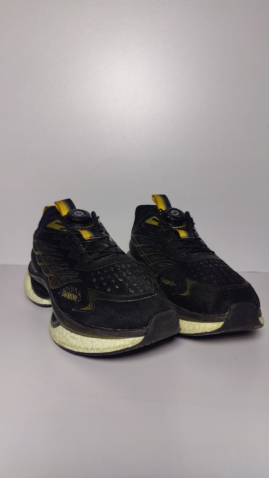 Men’s Running Sneakers