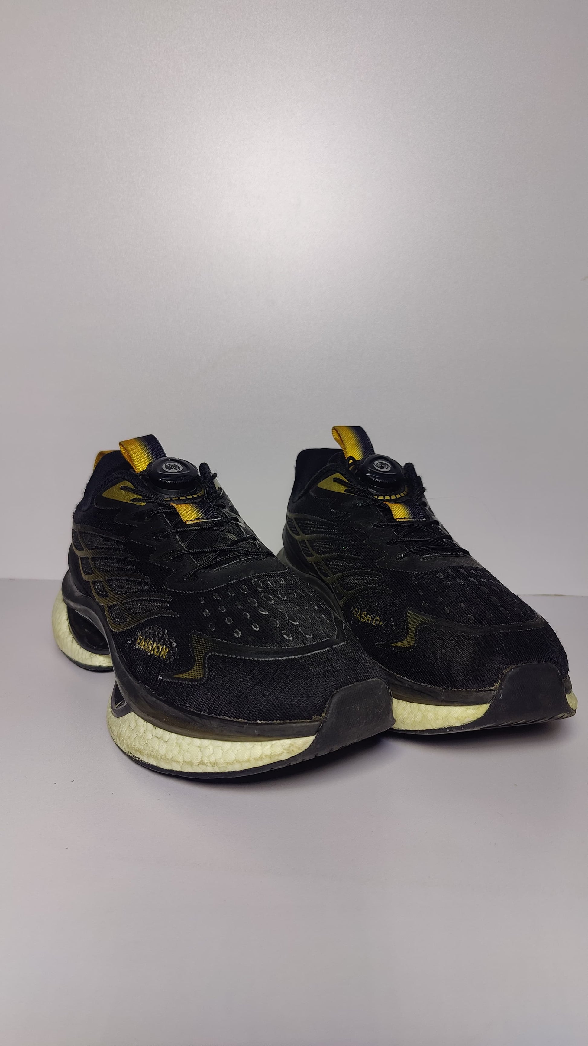 Men’s Running Sneakers
