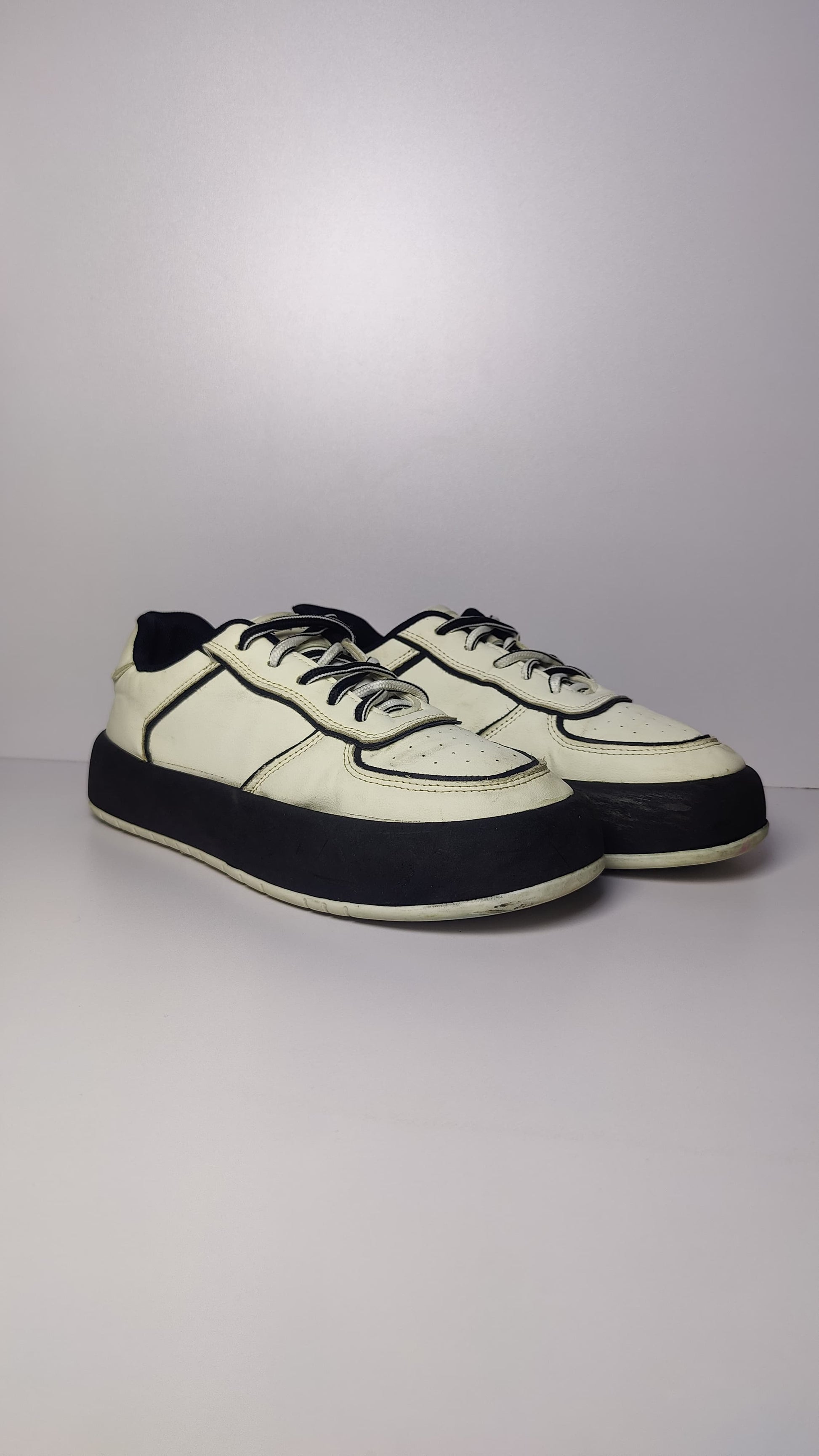 Men’s Casual Sneakers