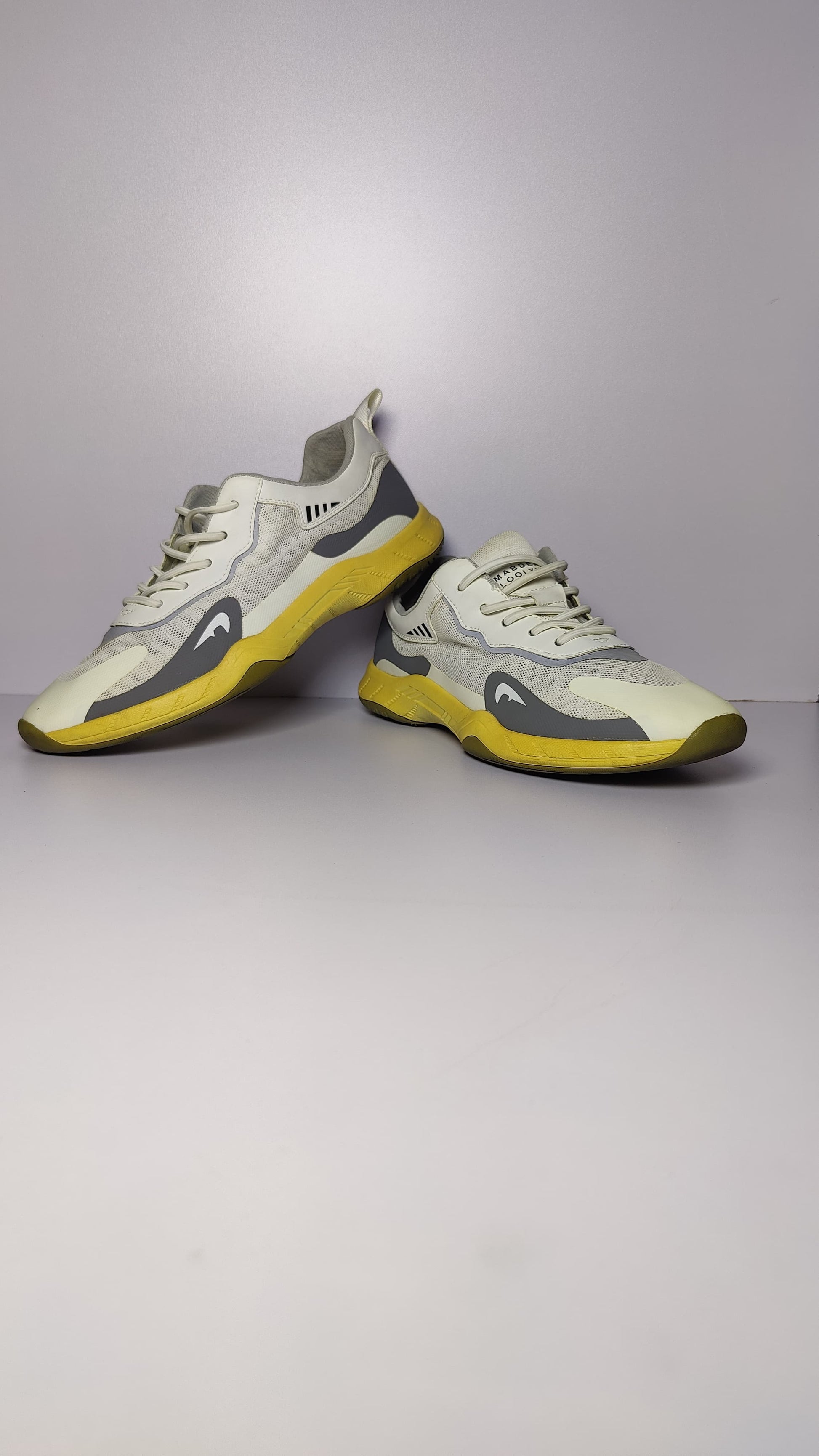Open-Air Breathable Sneakers
