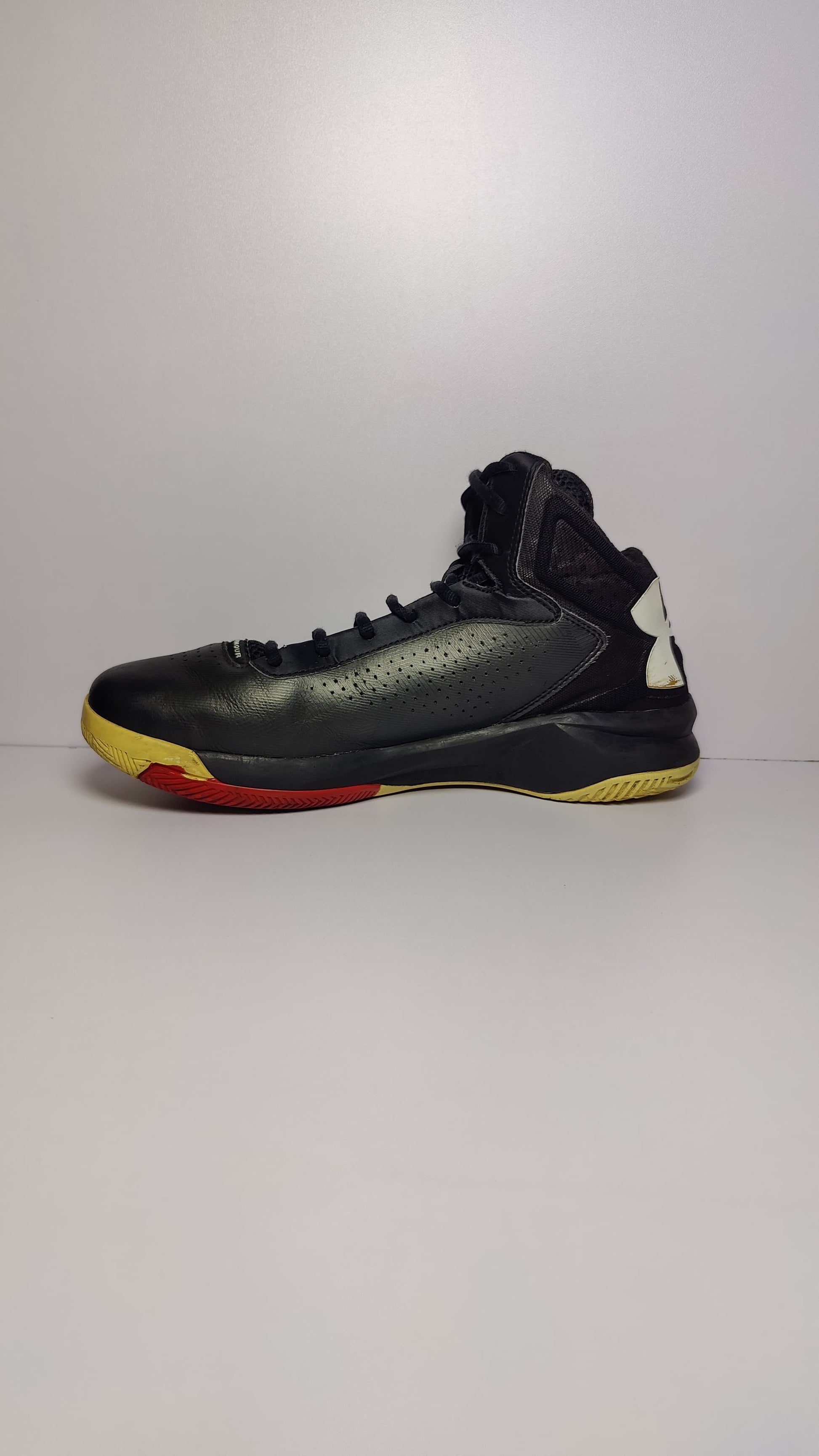 Under Armour Micro G® Torch Basketball Shoes