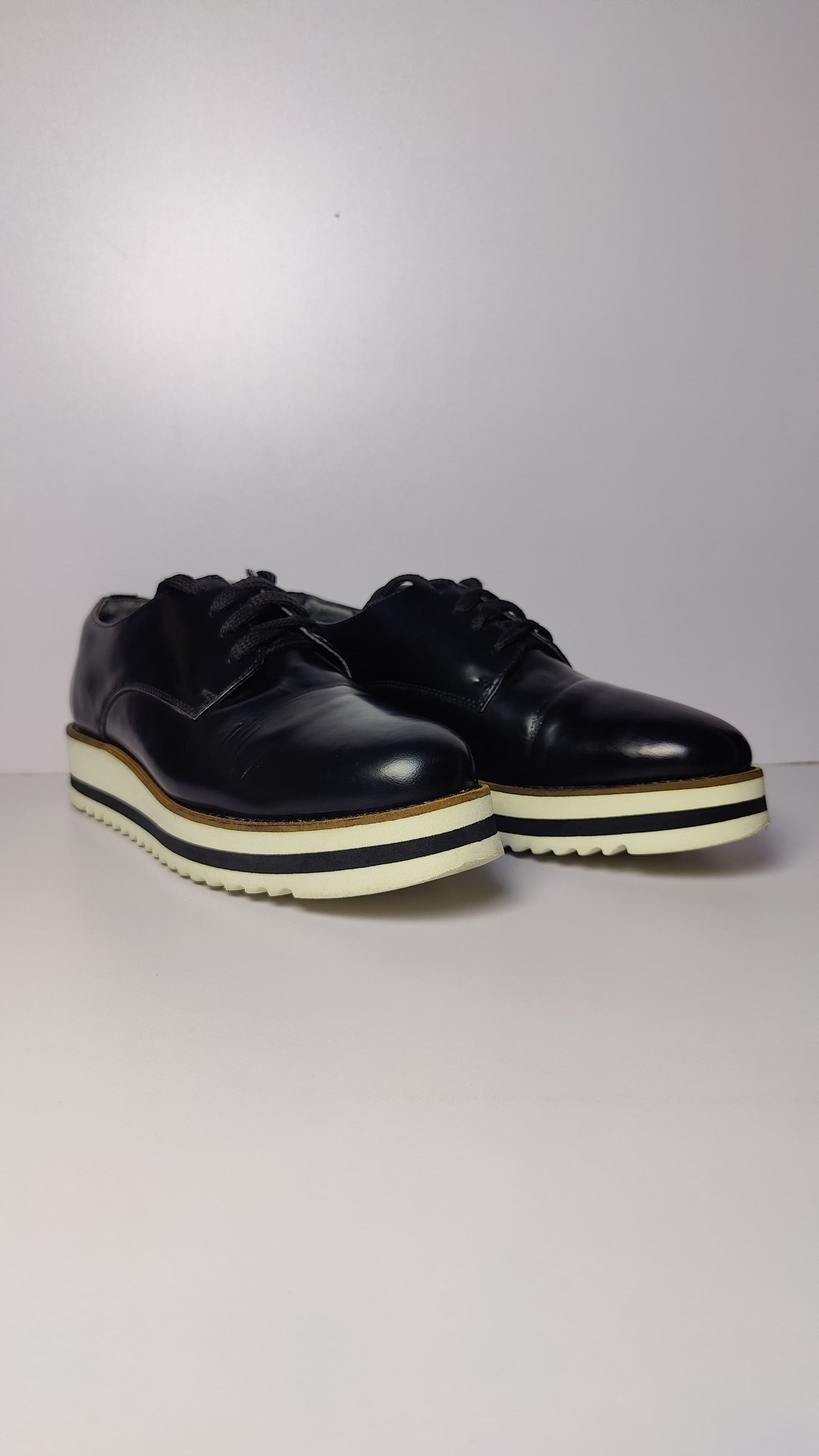 Summit by White Mountain Heeled Oxford