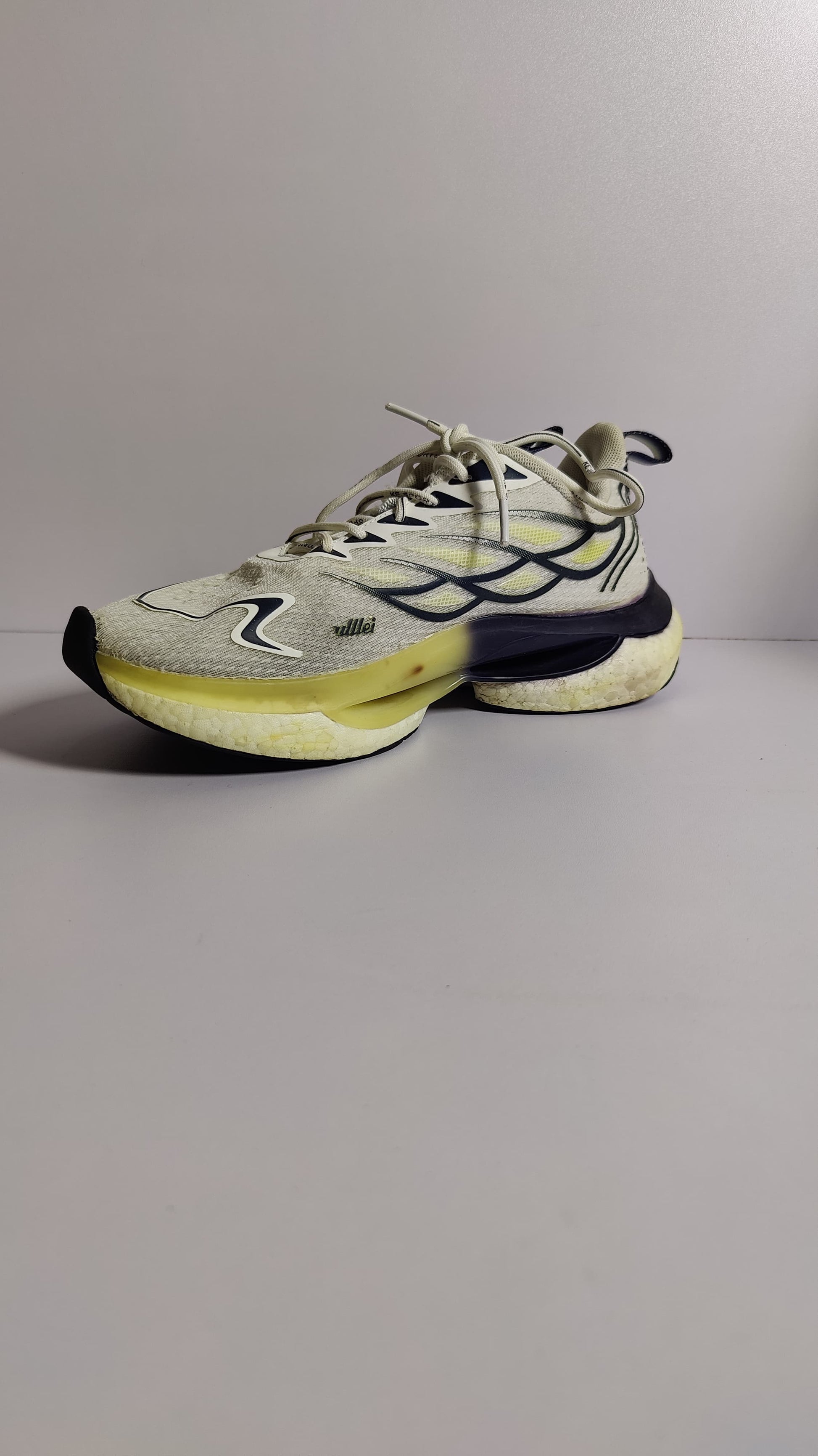 Men’s Sport Sneakers – Extra Boost