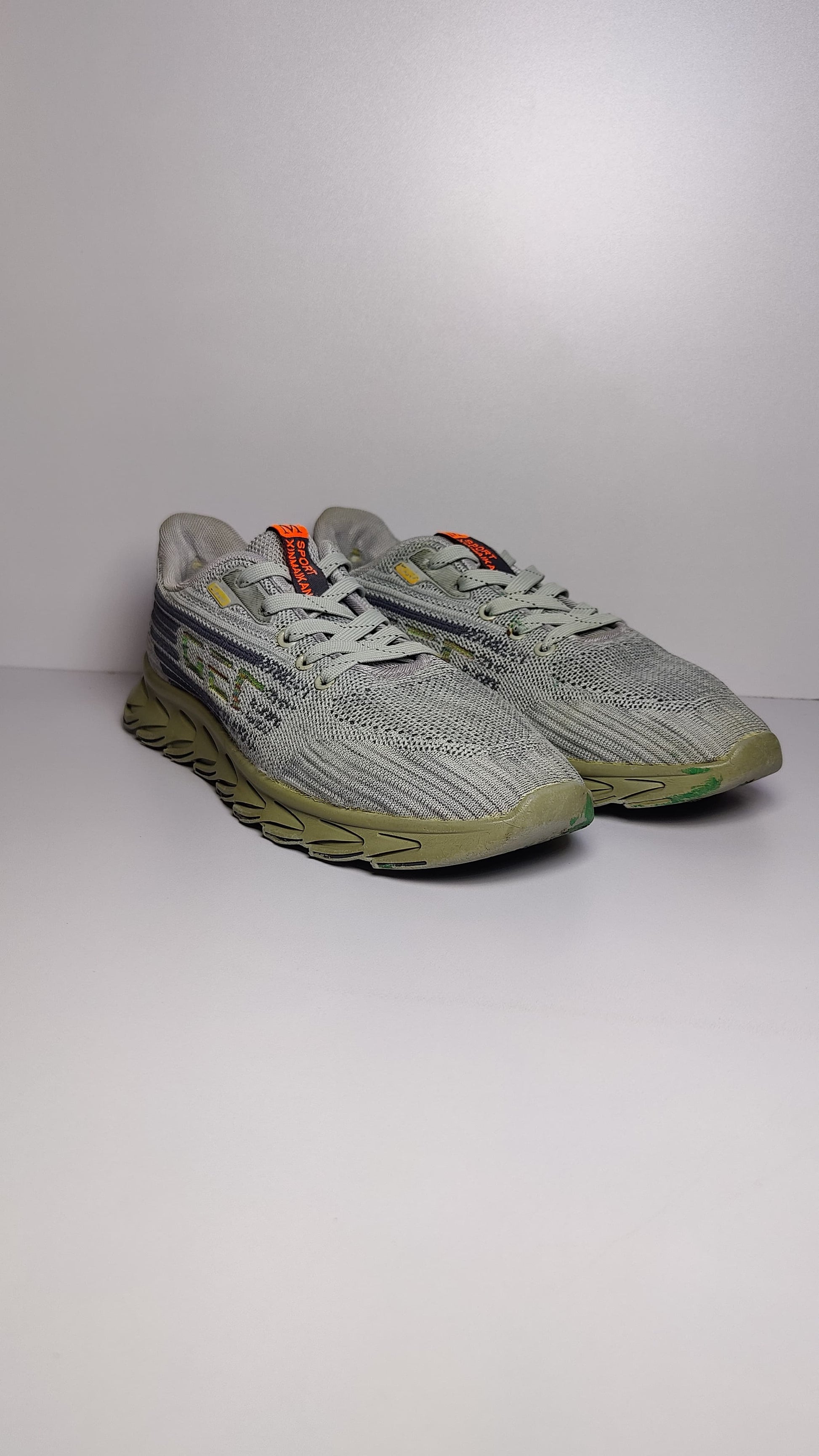 Lightweight Sports Sneakers
