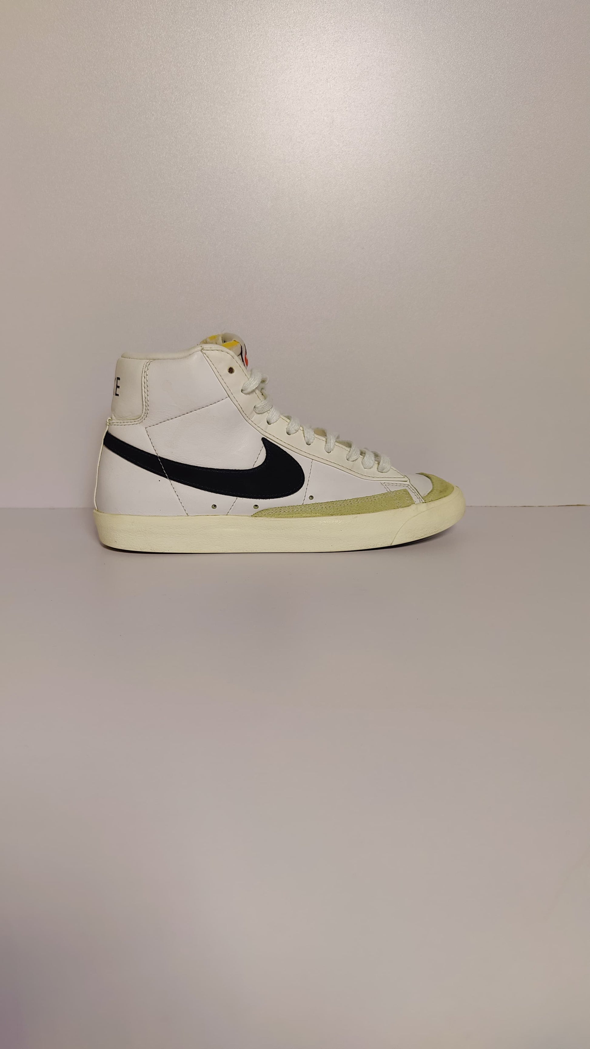 Nike Blazer Mid ‘77 Vintage (White/Black)