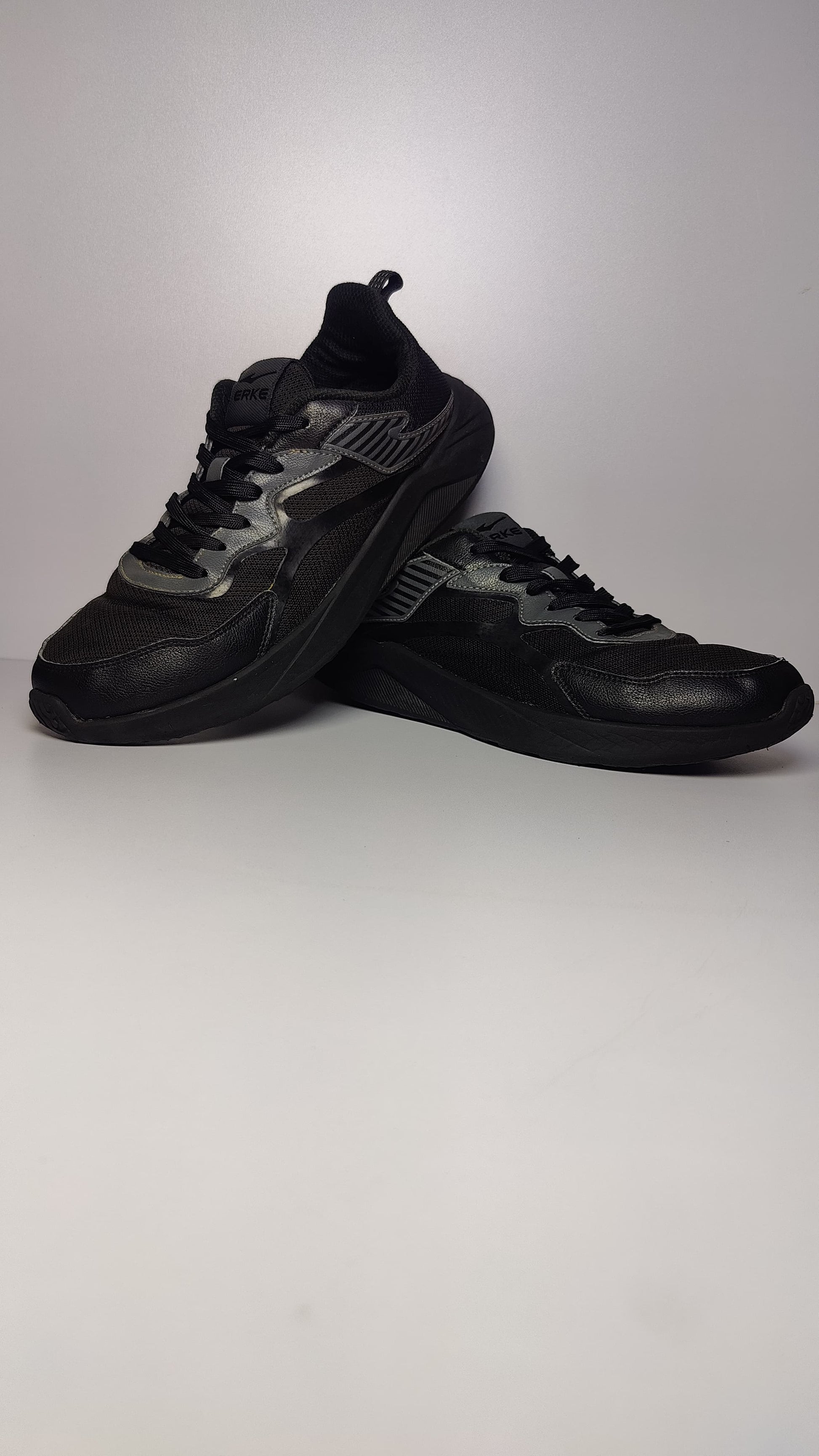 QIAODAN Men’s Running Shoes – Black