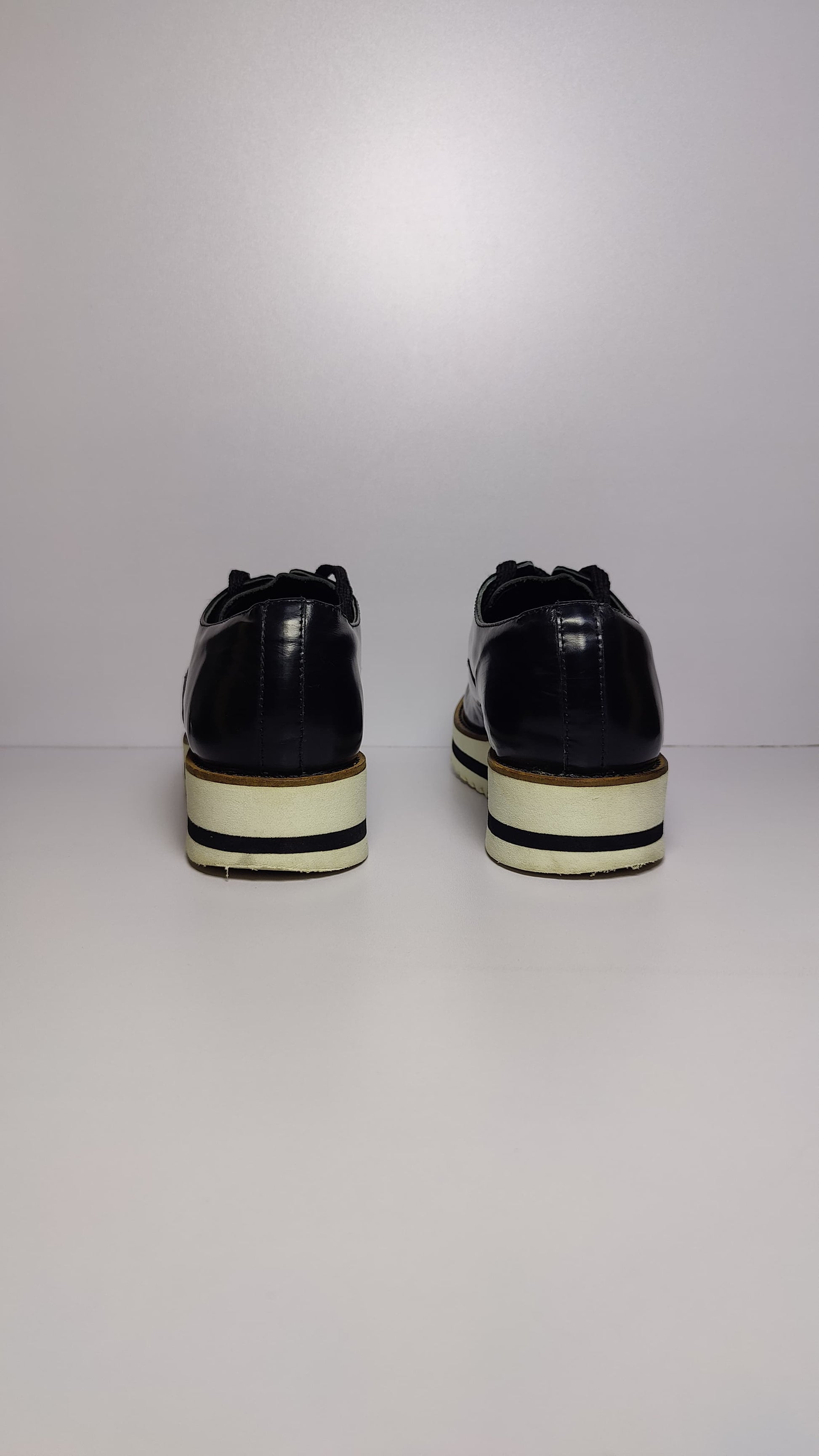 Summit by White Mountain Heeled Oxford