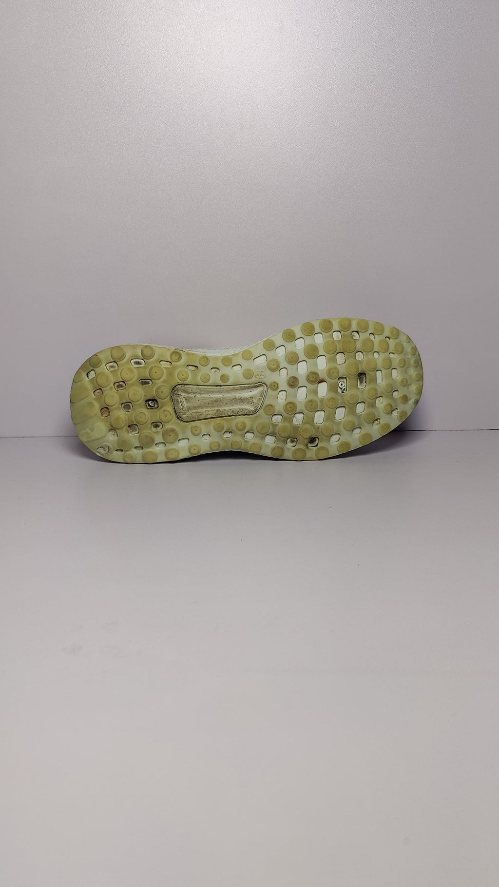Women's Low-Top White Shoes