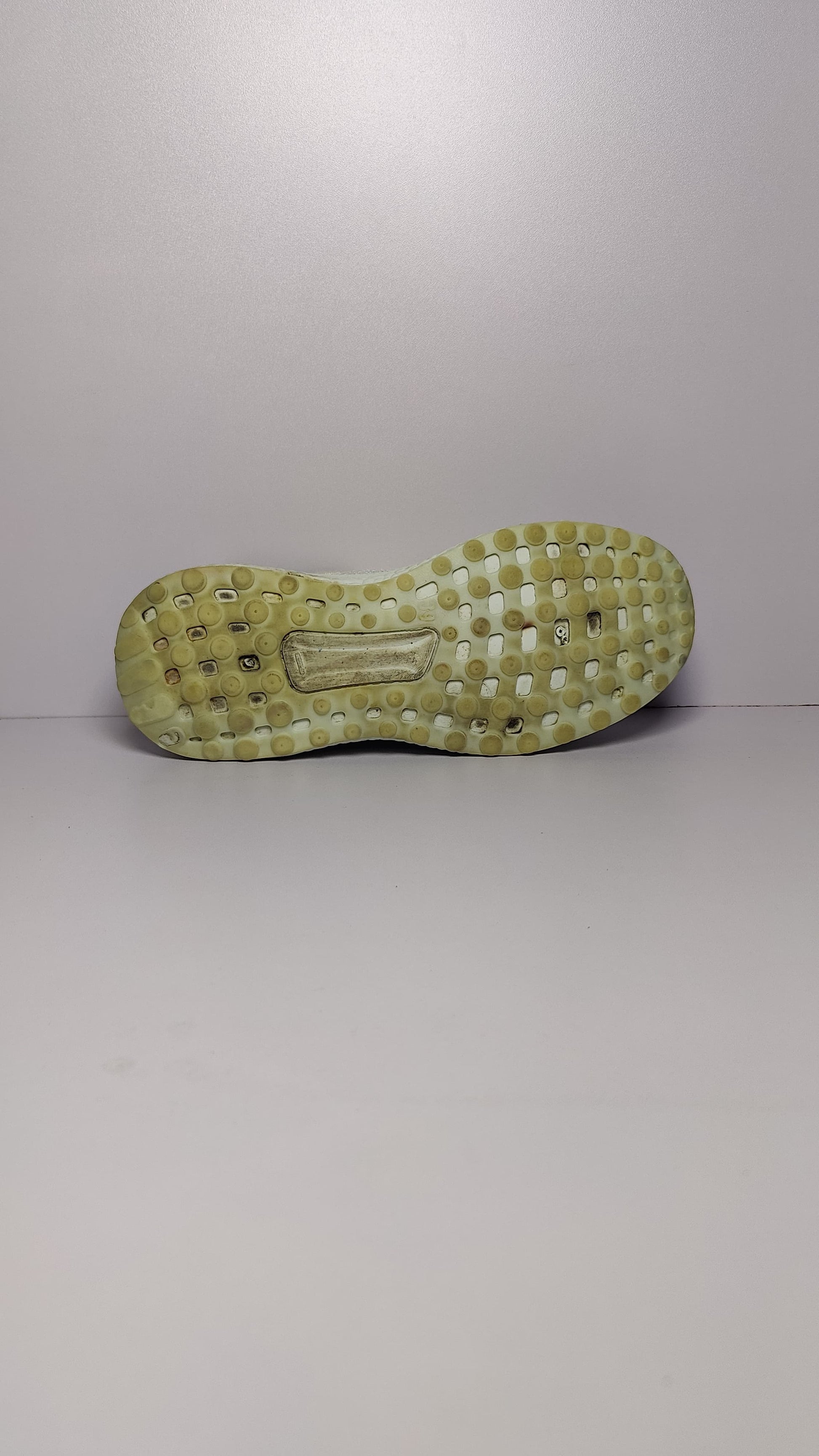 Women's Low-Top White Shoes